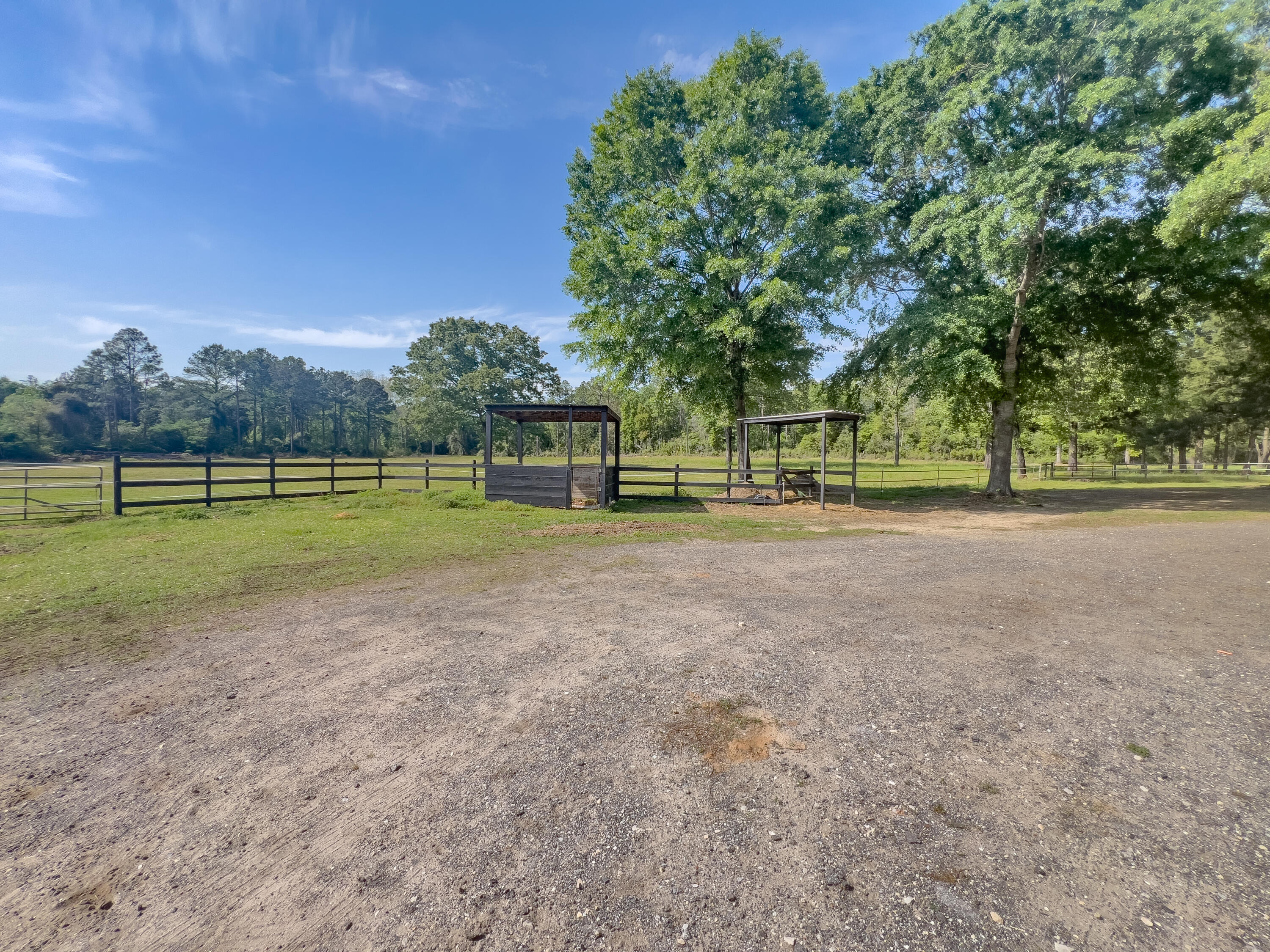 METES & BOUNDS - Residential Lease