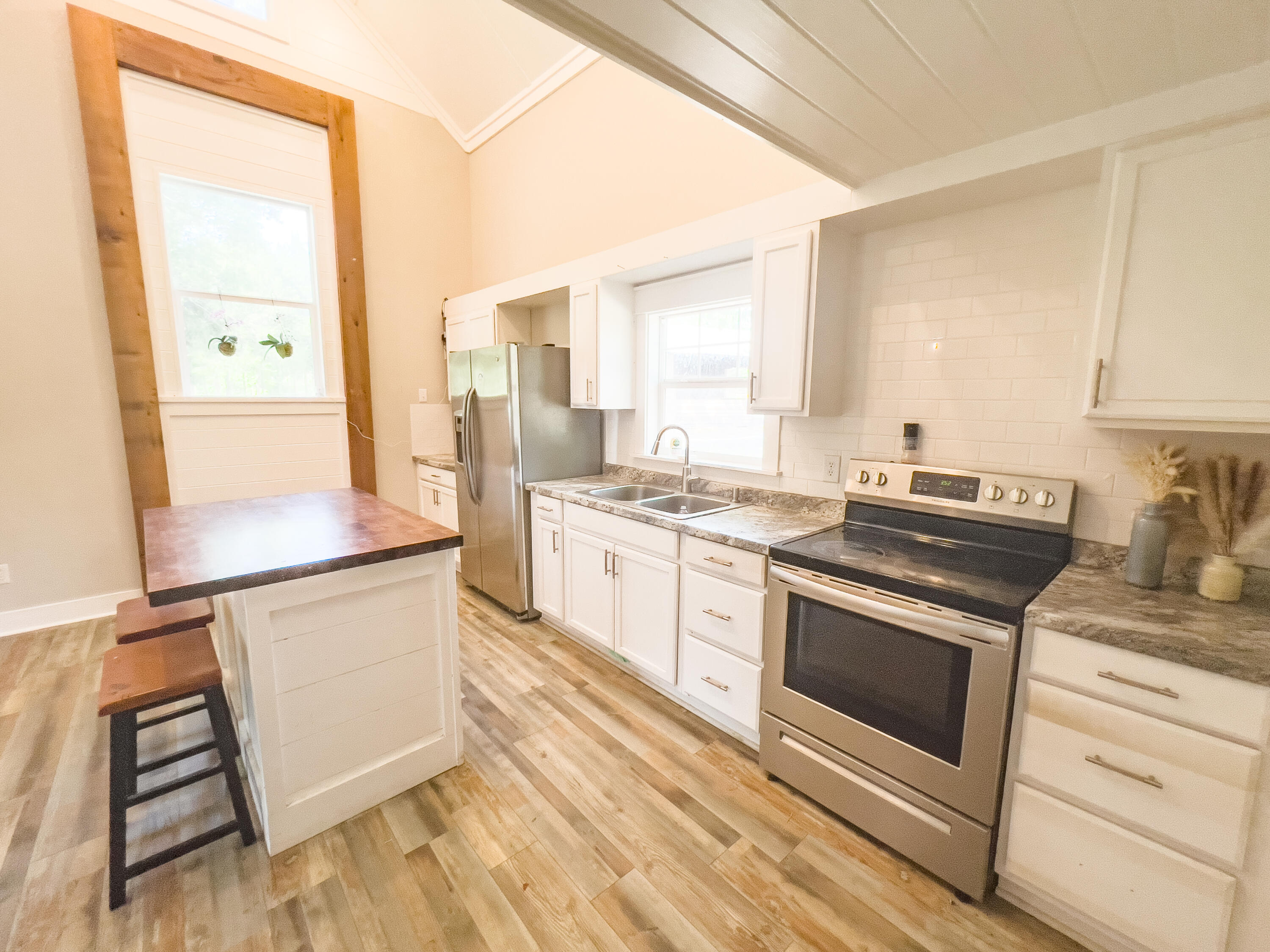 METES & BOUNDS - Residential Lease