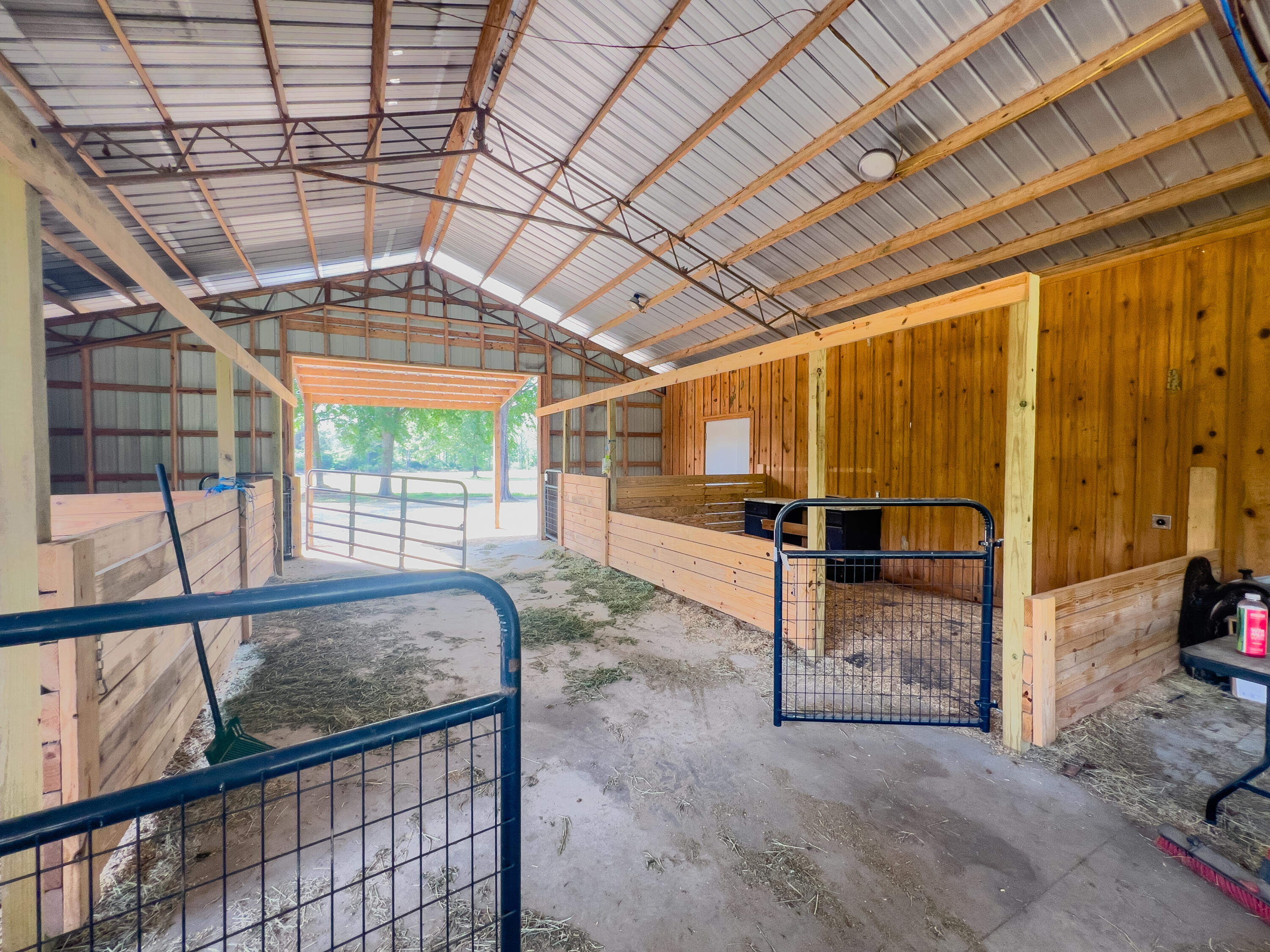 METES & BOUNDS - Residential Lease
