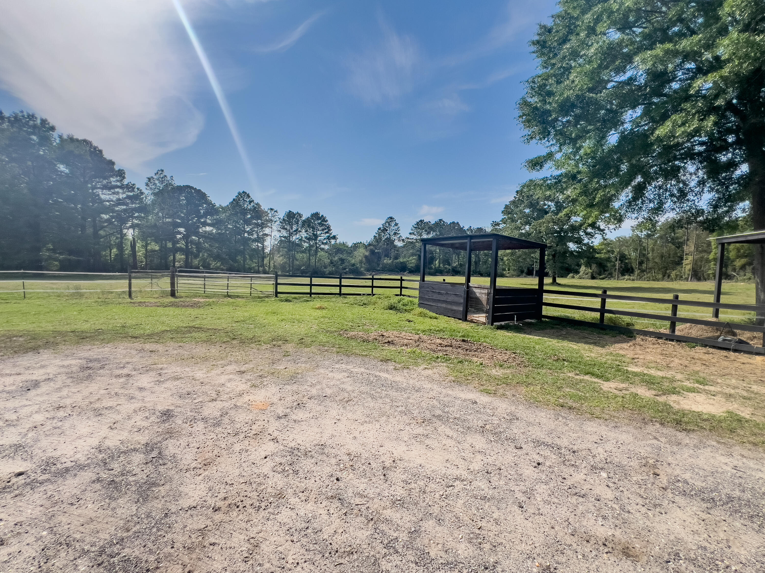 METES & BOUNDS - Residential Lease