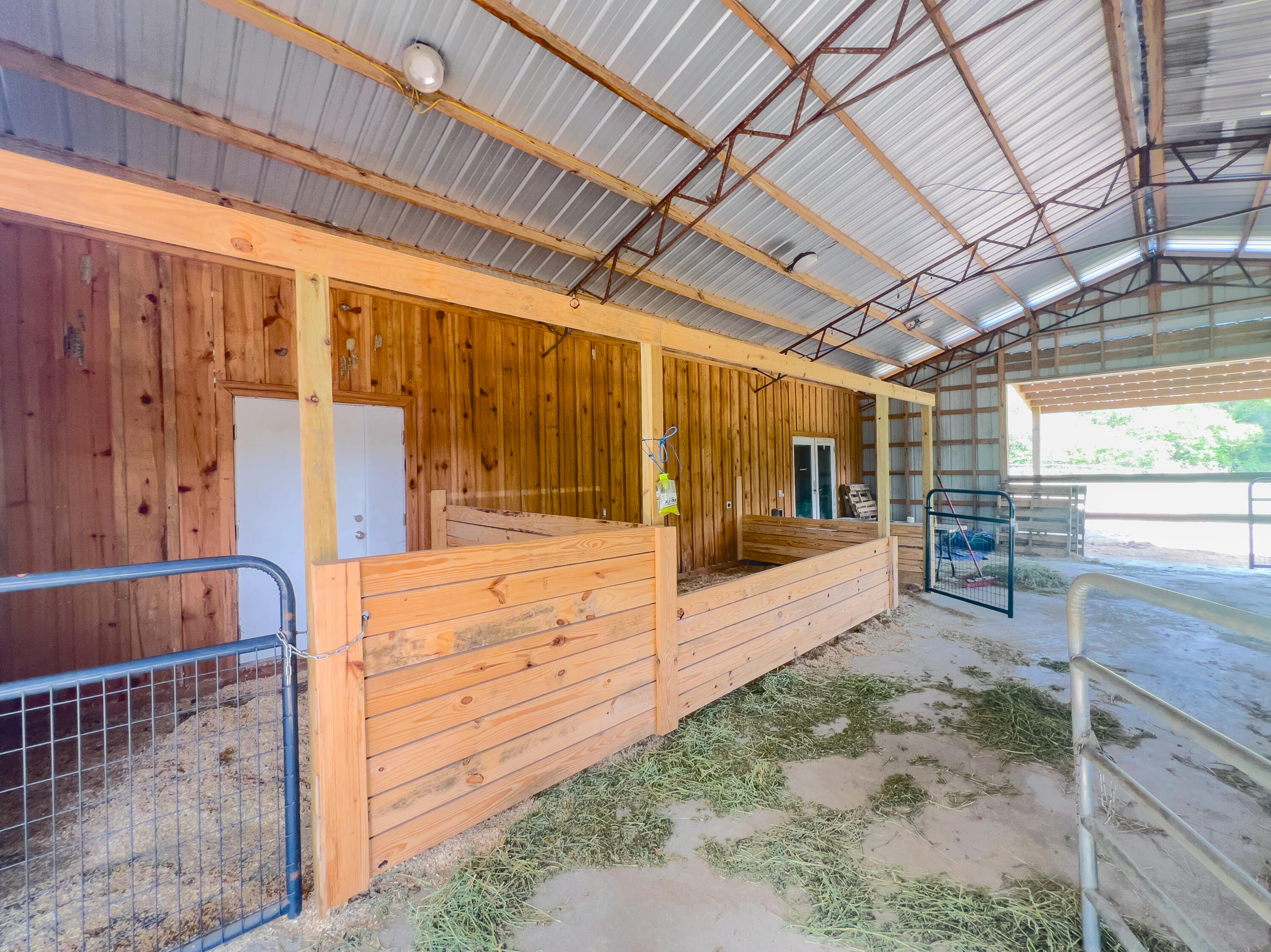 METES & BOUNDS - Residential Lease