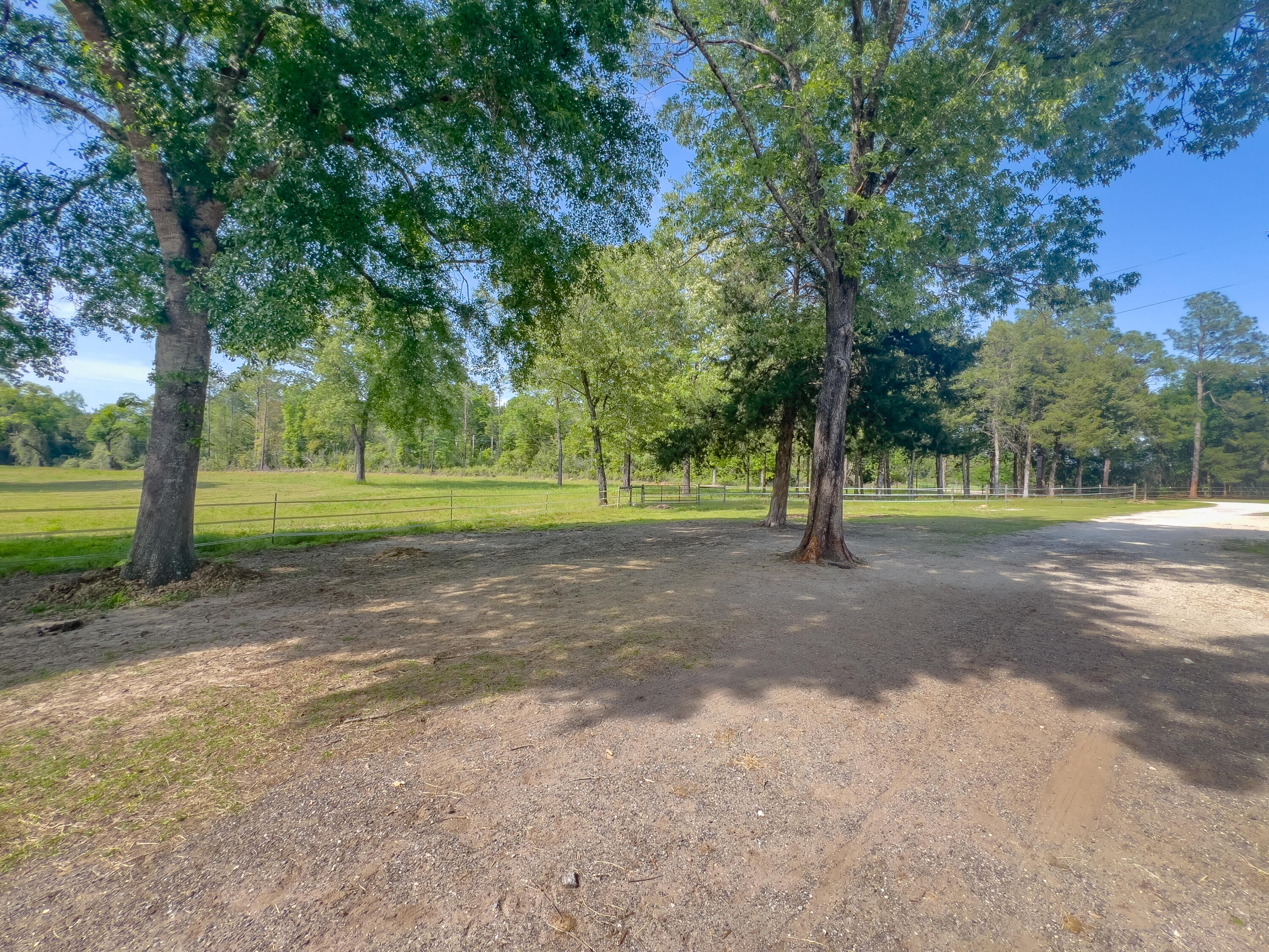 METES & BOUNDS - Residential Lease