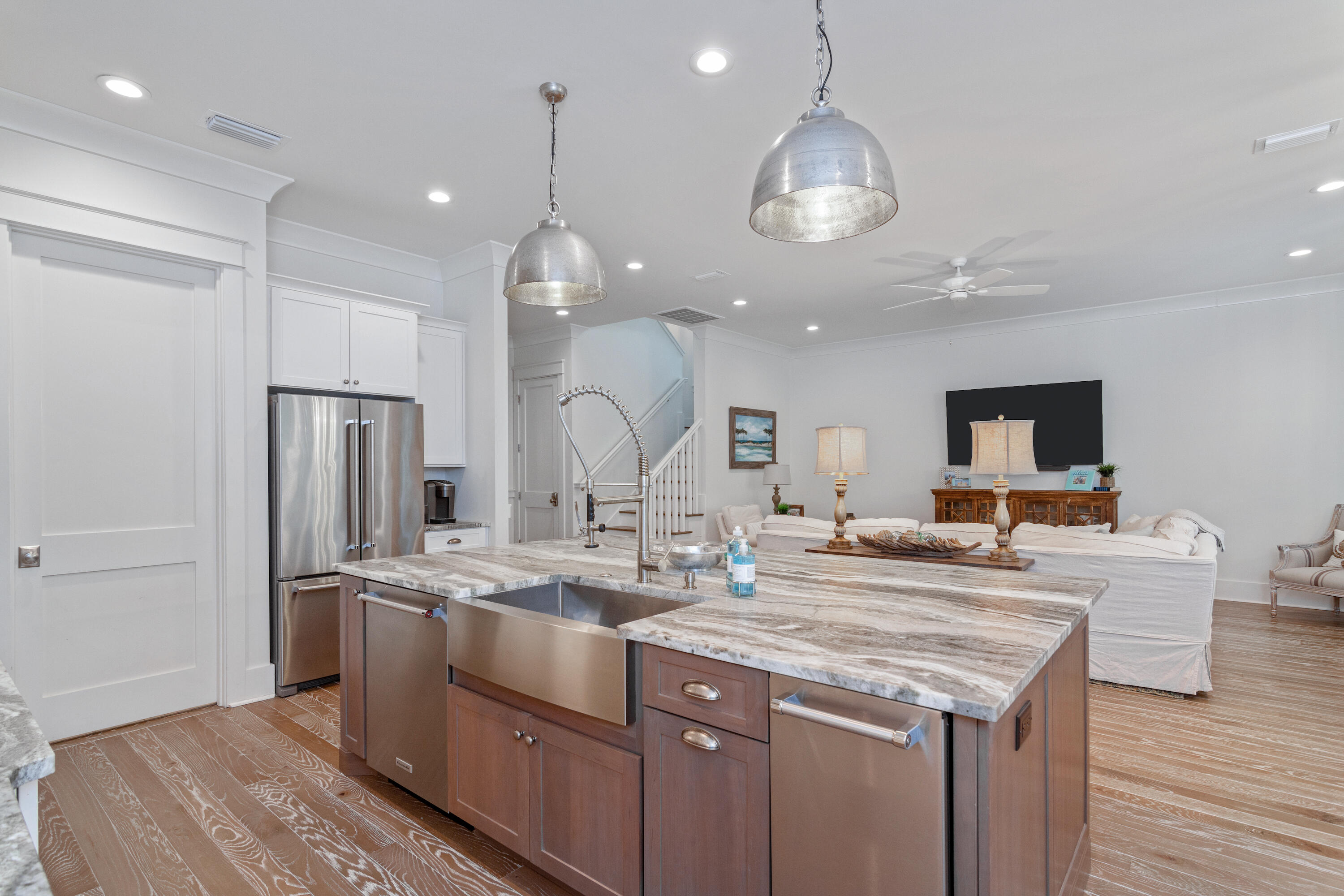 WHITES GULFVIEW ESTATES 2ND ADDN - Residential