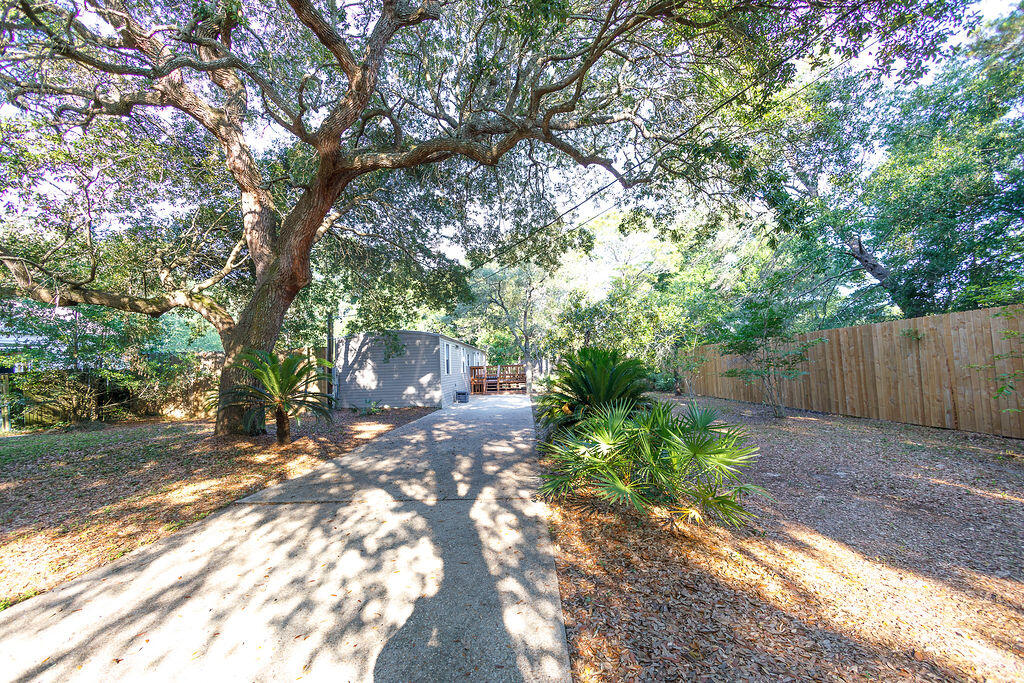 CHEROKEE ACRES - Residential