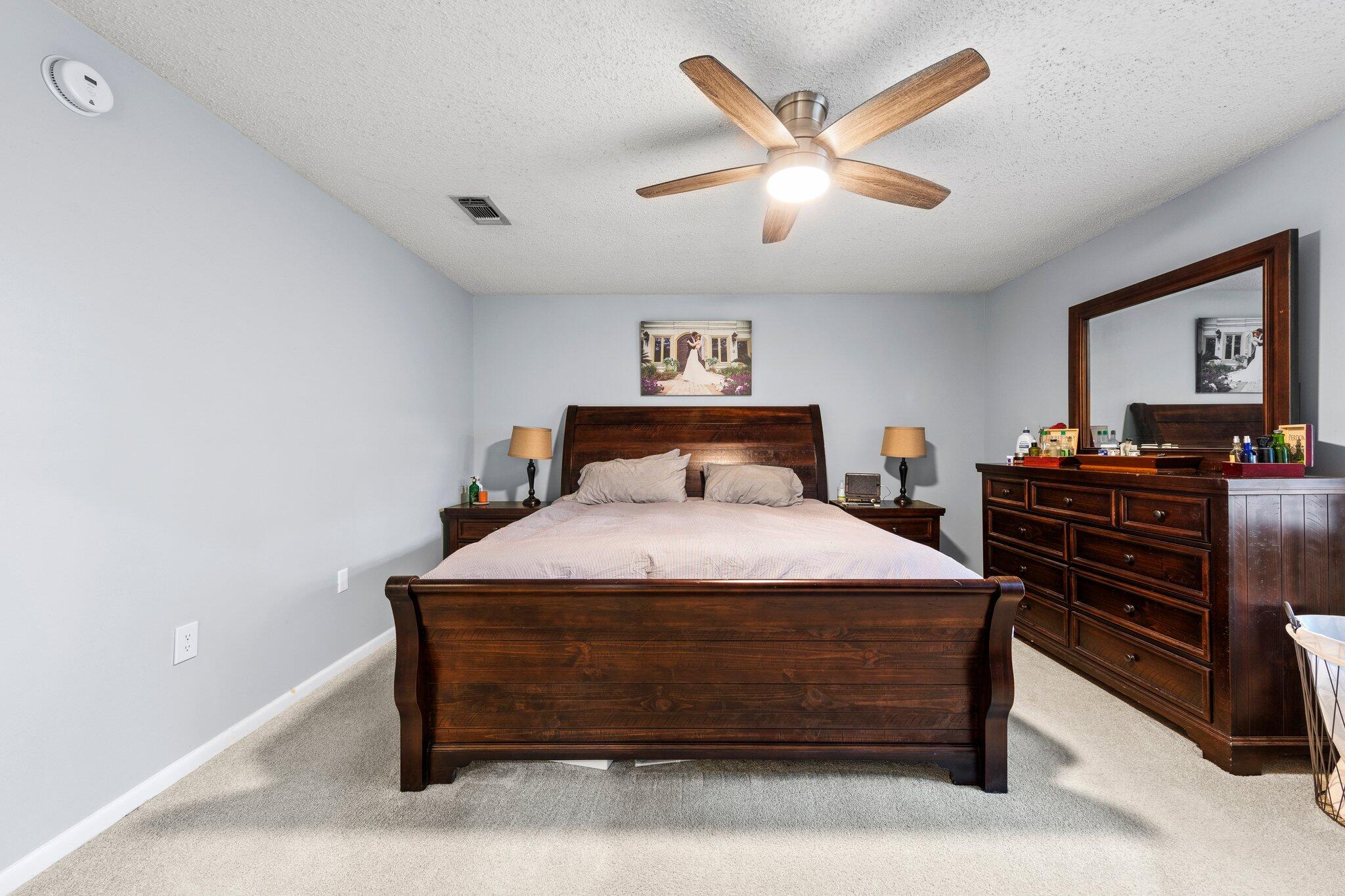 ROCKY BAYOU ESTATES 01 - Residential Lease