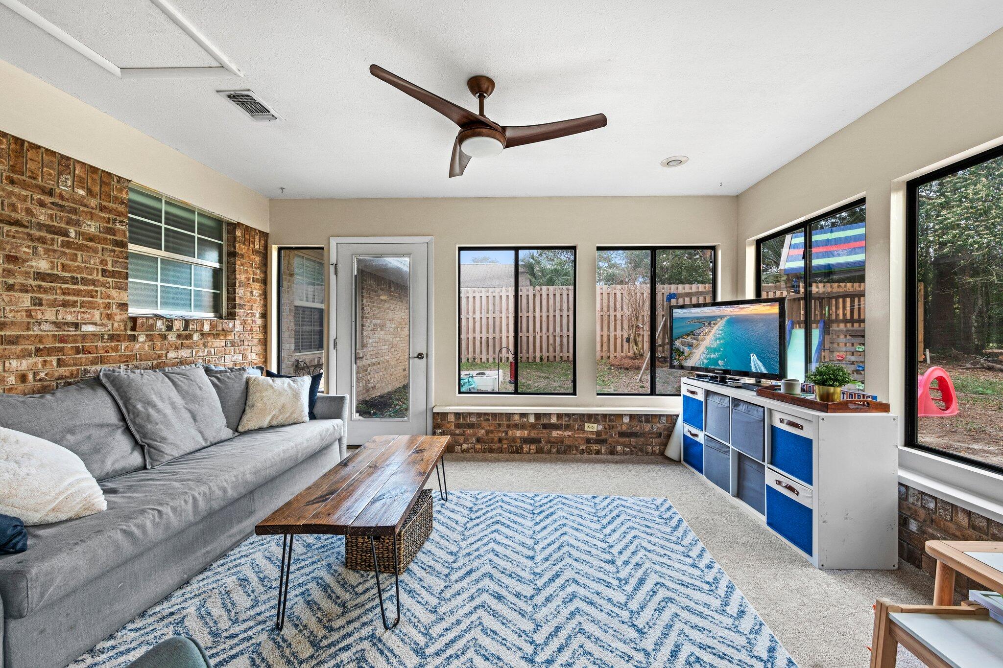 ROCKY BAYOU ESTATES 01 - Residential Lease