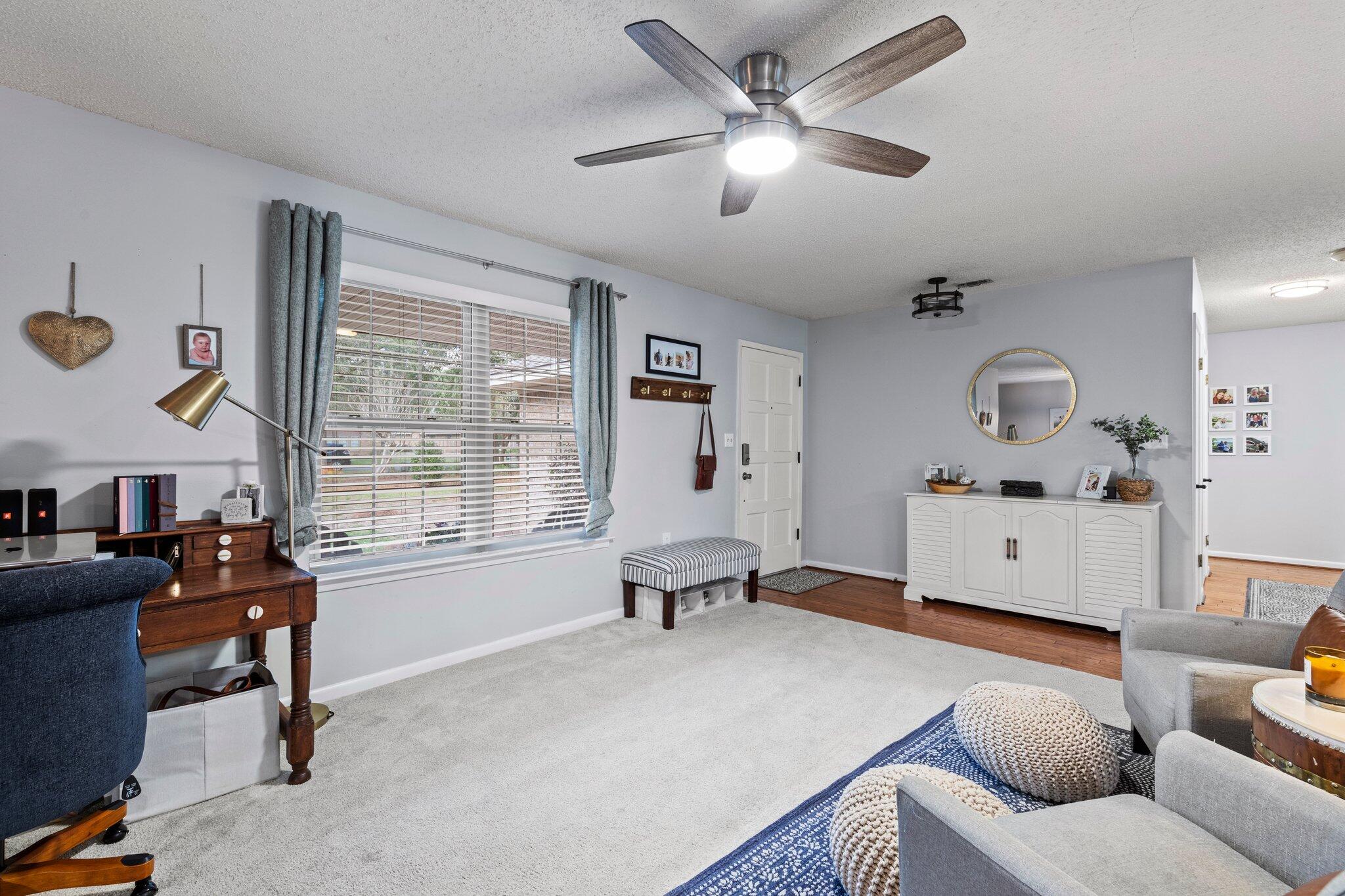 ROCKY BAYOU ESTATES 01 - Residential Lease