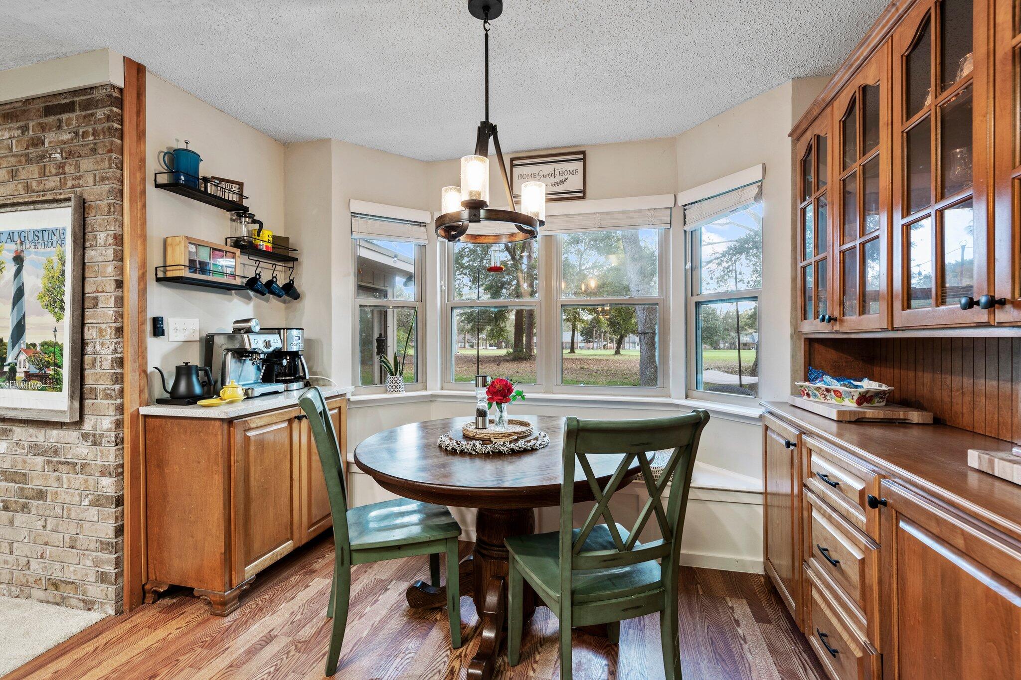 ROCKY BAYOU ESTATES 01 - Residential Lease