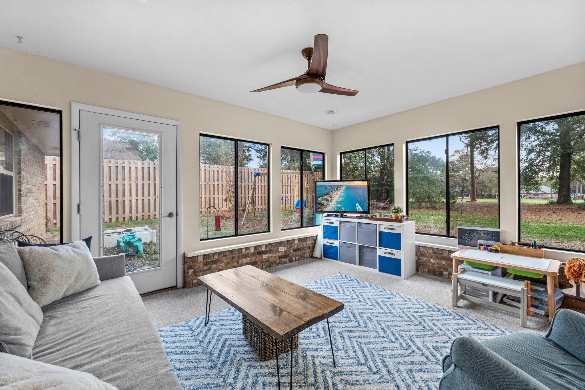 ROCKY BAYOU ESTATES 01 - Residential Lease