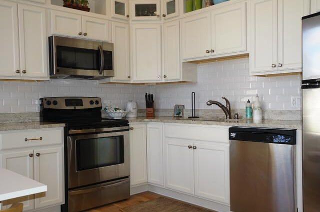 WATERCOLOR - Residential Lease