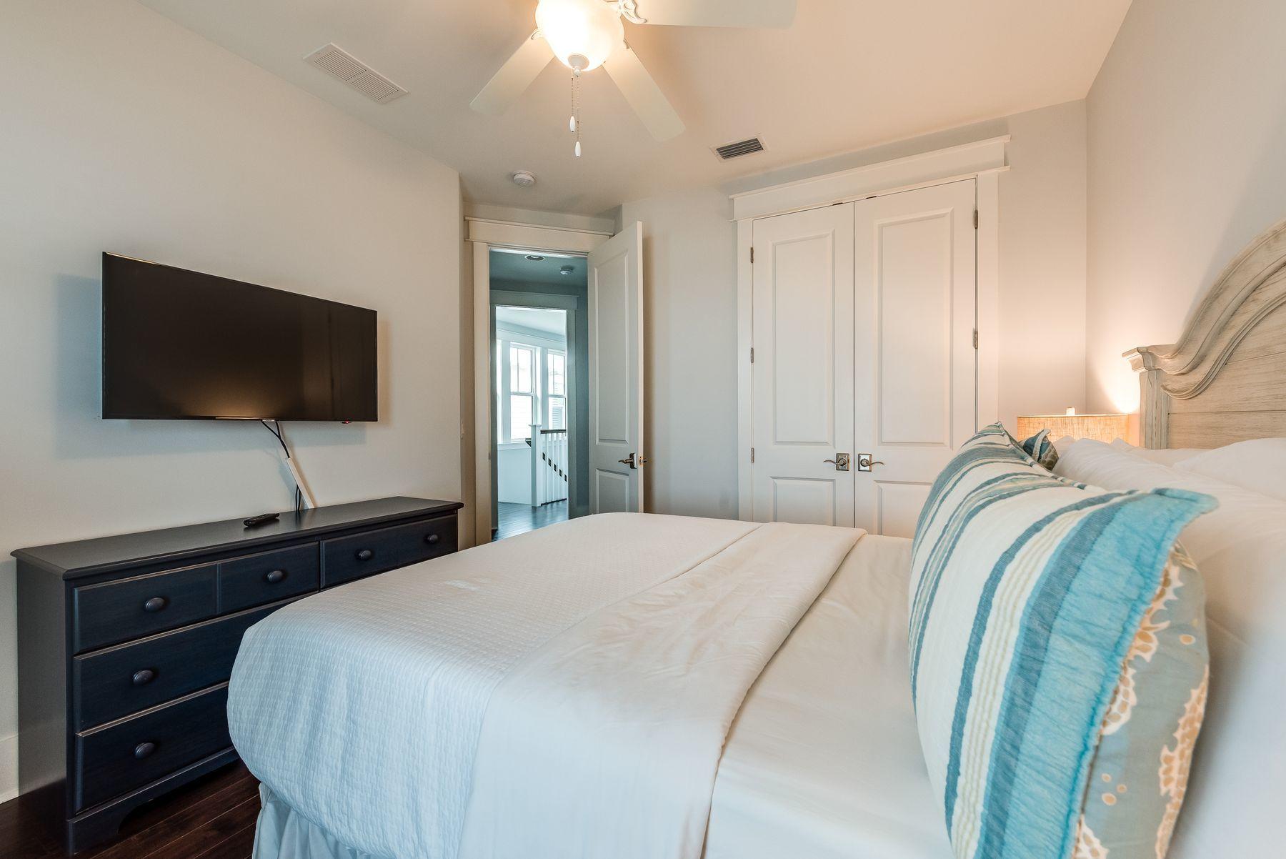 NATUREWALK AT SEAGROVE - Residential