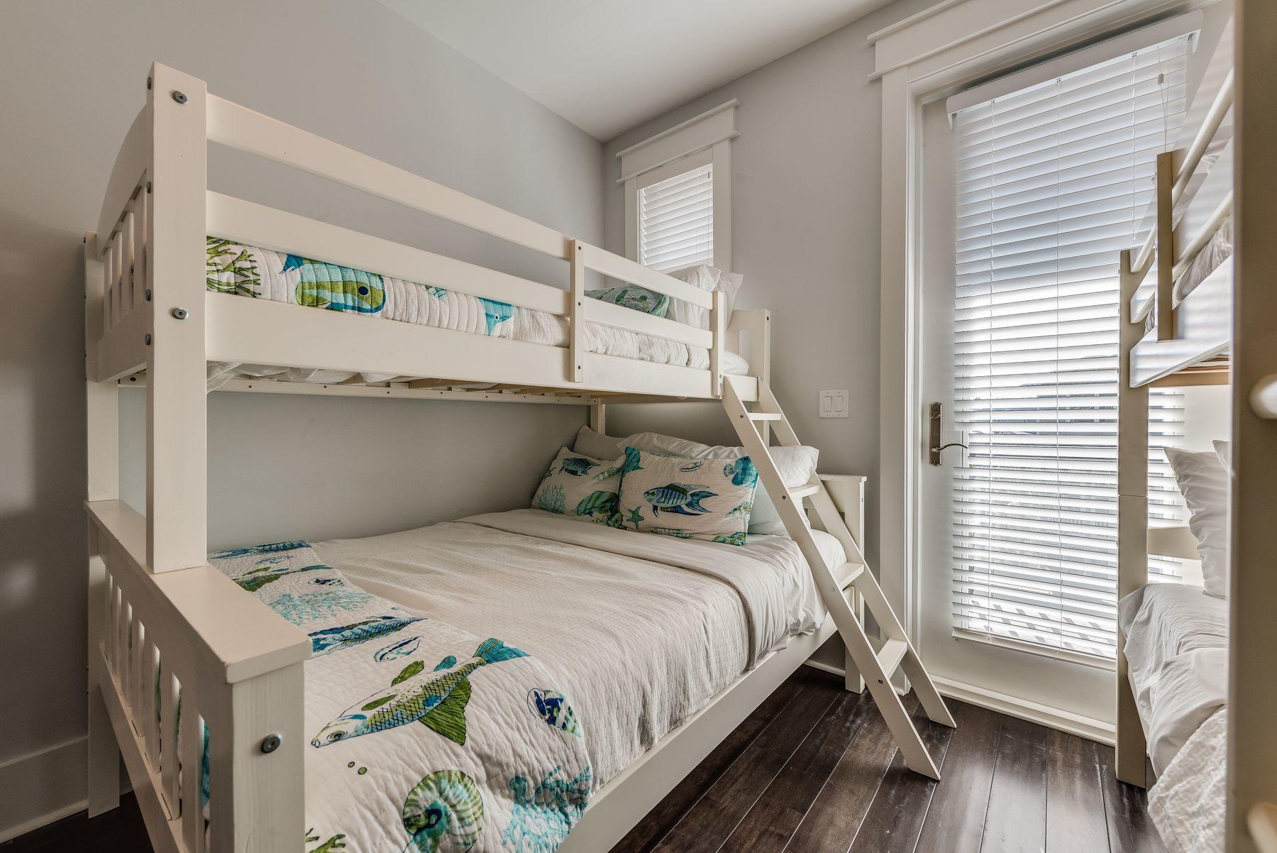 NATUREWALK AT SEAGROVE - Residential