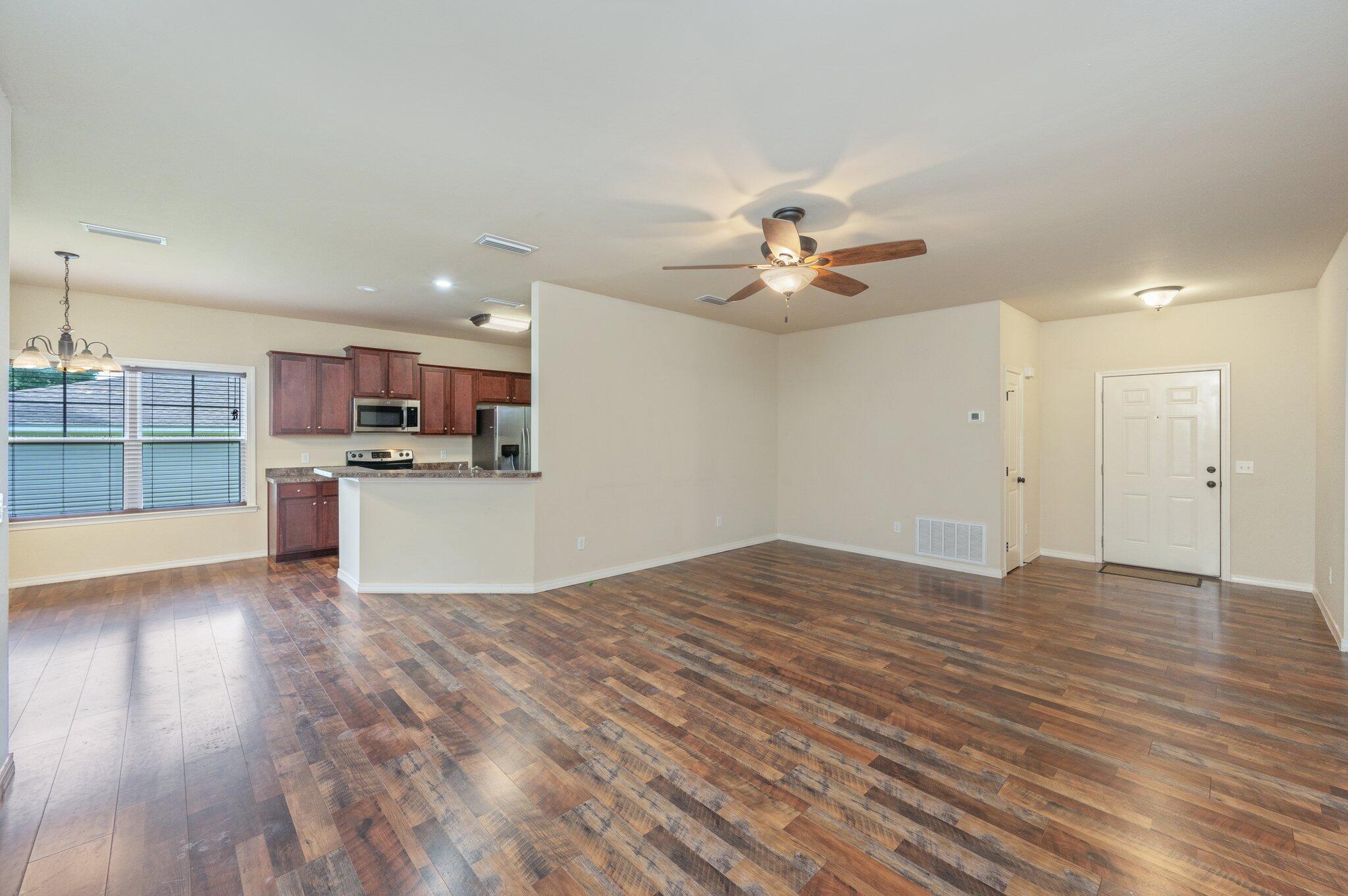 HUNTERS RIDGE PH 1 - Residential Lease