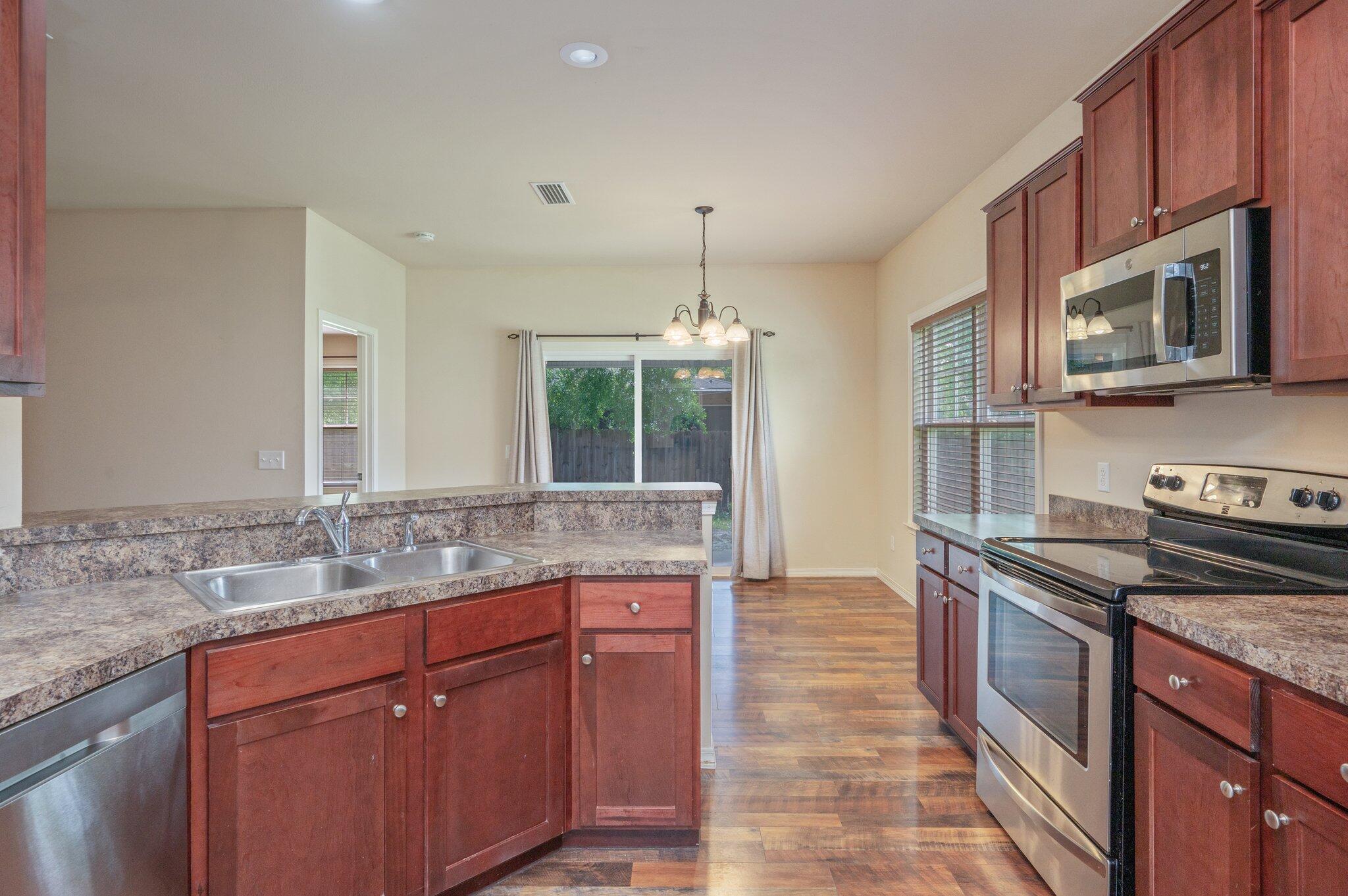 HUNTERS RIDGE PH 1 - Residential Lease