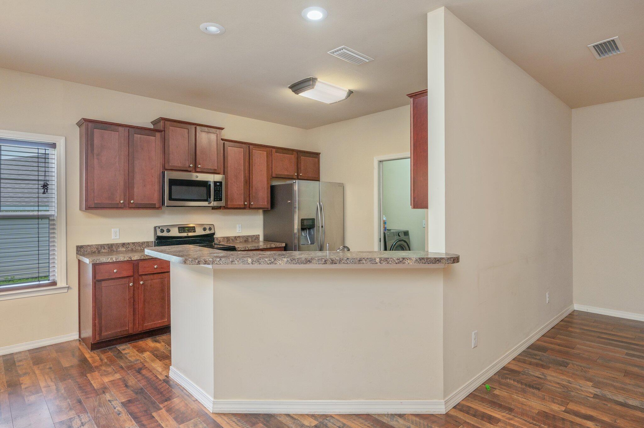 HUNTERS RIDGE PH 1 - Residential Lease