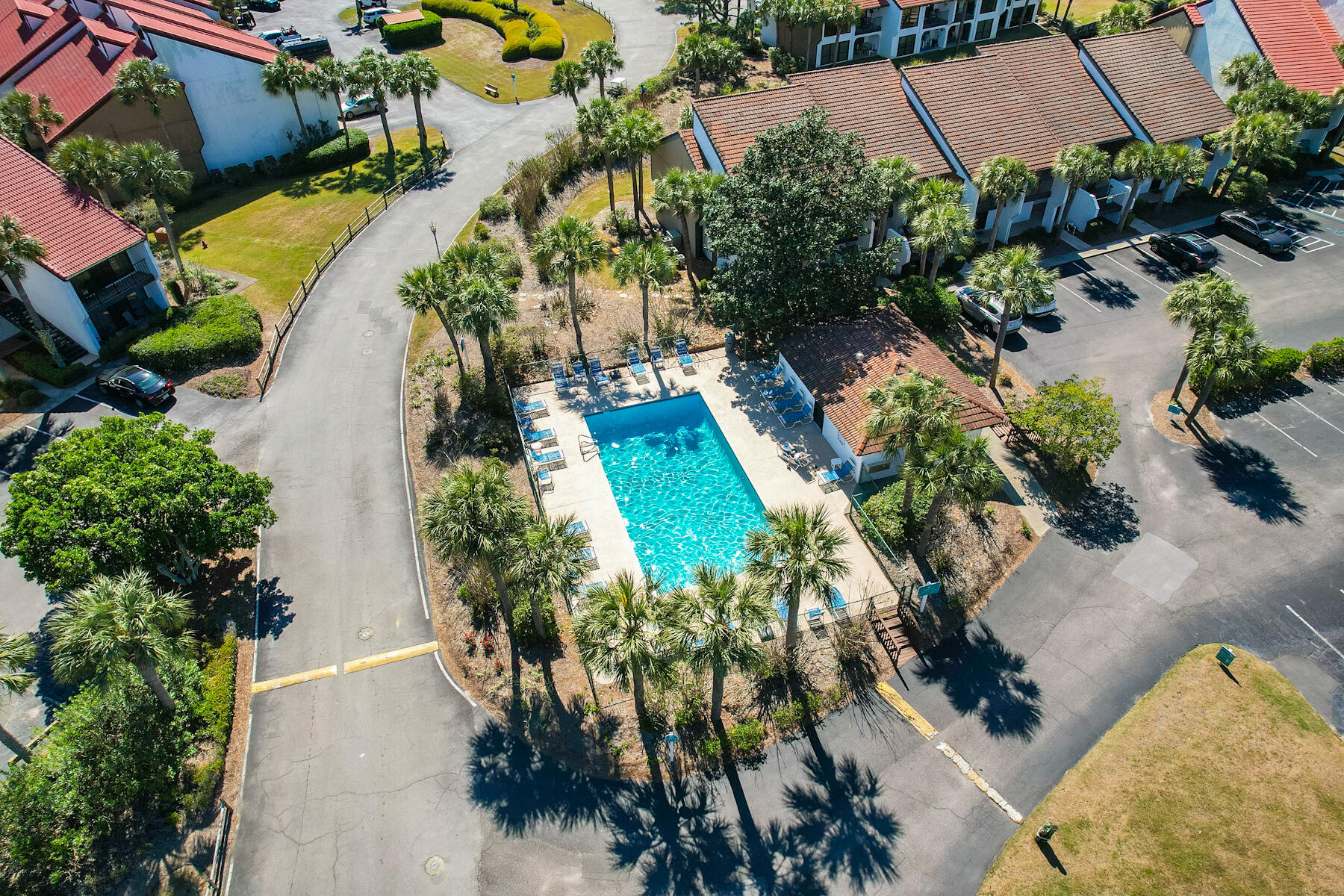 EDGEWATER GOLF VILLAS CONDO - Residential