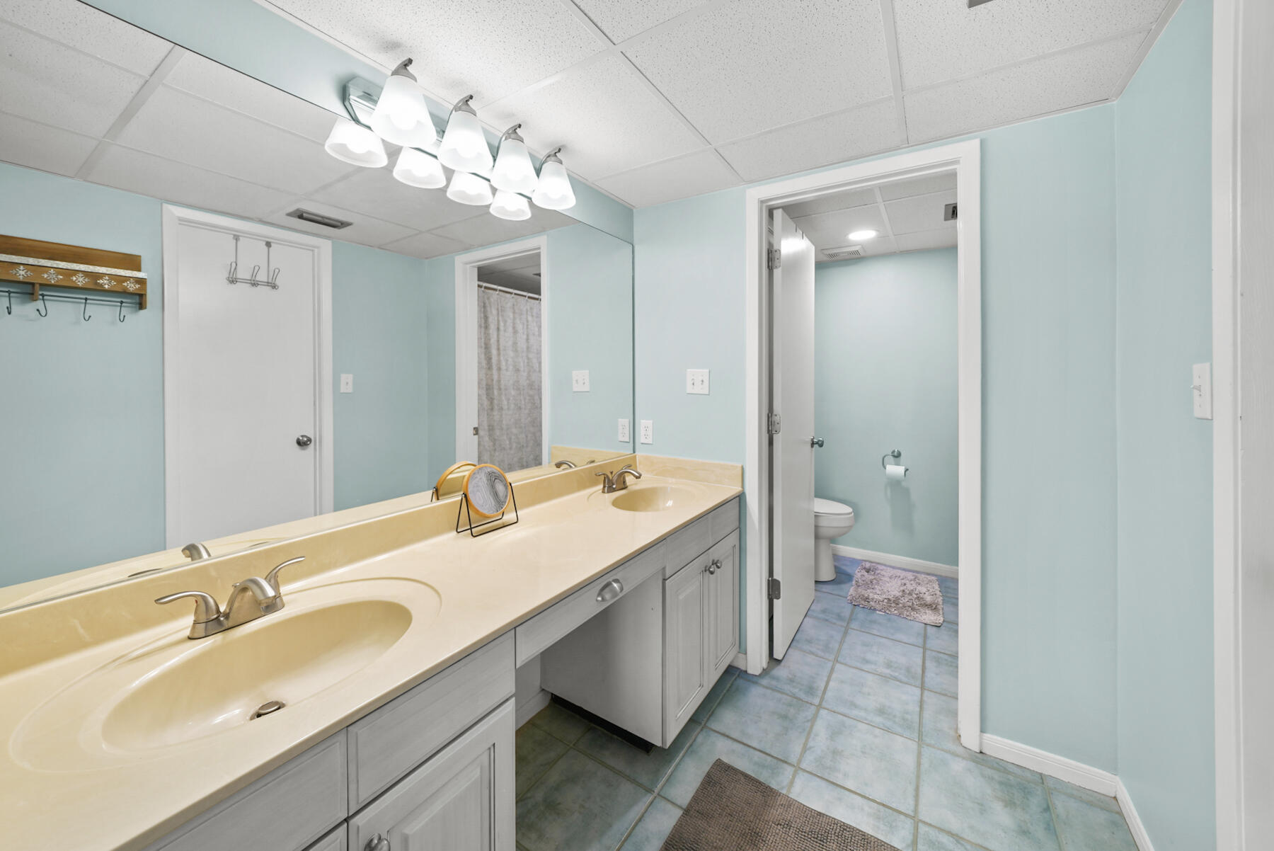 EDGEWATER GOLF VILLAS CONDO - Residential