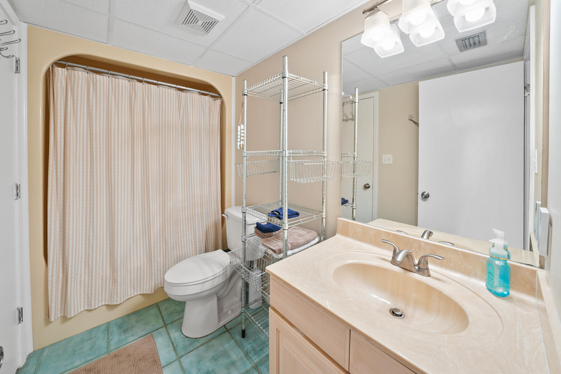 EDGEWATER GOLF VILLAS CONDO - Residential