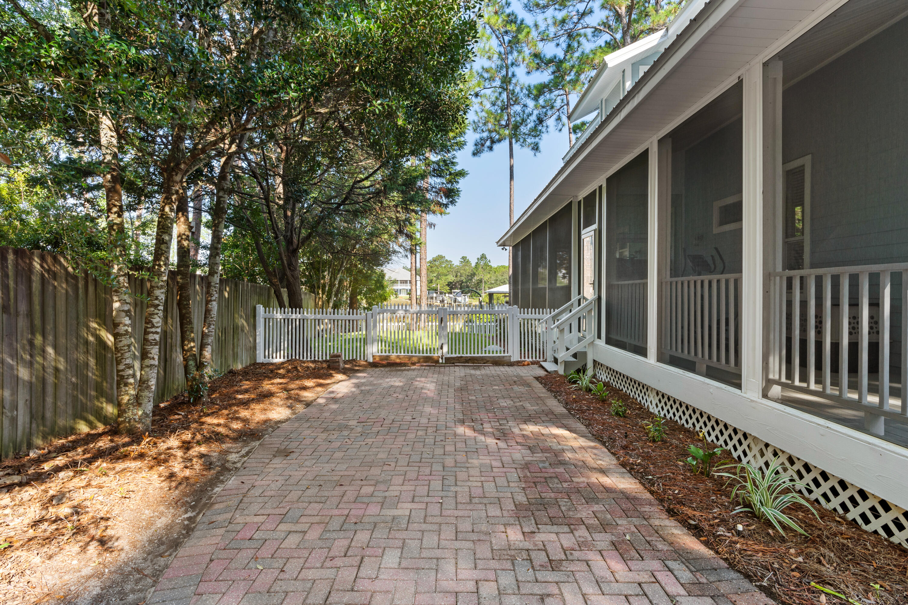MIKERRI ACRES UNREC - Residential