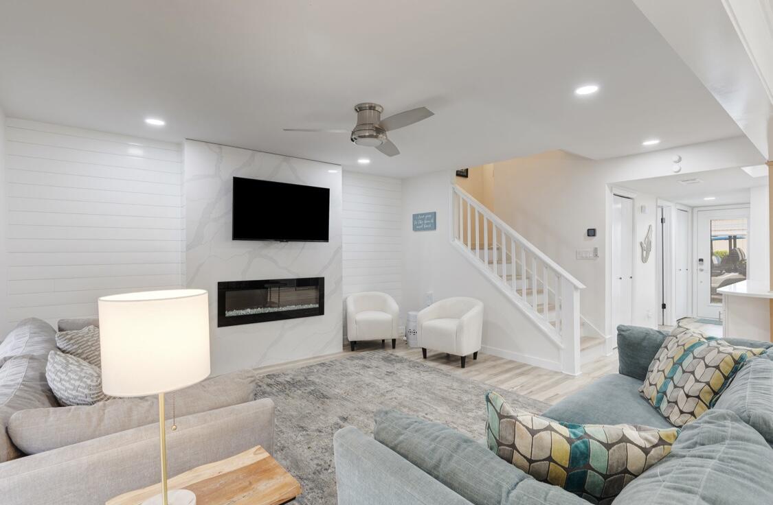 ''Woodstock Cove'' is located within the resort of Sandestin(r) and is on the bayside nestled amongst golf courses, the conference center, and Baytowne Wharf! The beach is a mere 1.5 miles away, close enough to cart, walk, or bike over but far enough away to escape the hustle and bustle (and noise) of beach life. Walk out the front door and head in any direction towards fun and entertainment! All of the fun is within 1.5 miles of the front door! *