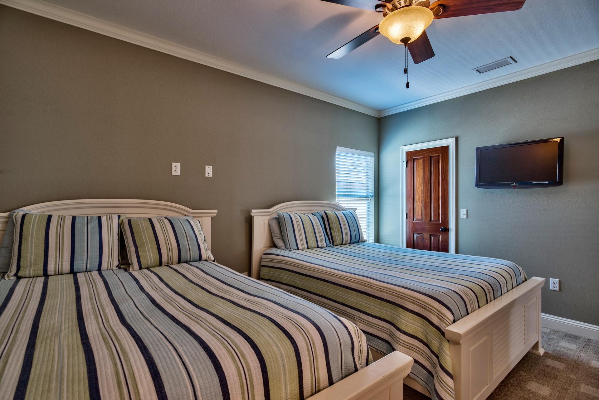 VILLAGES OF CRYSTAL BEACH - Residential