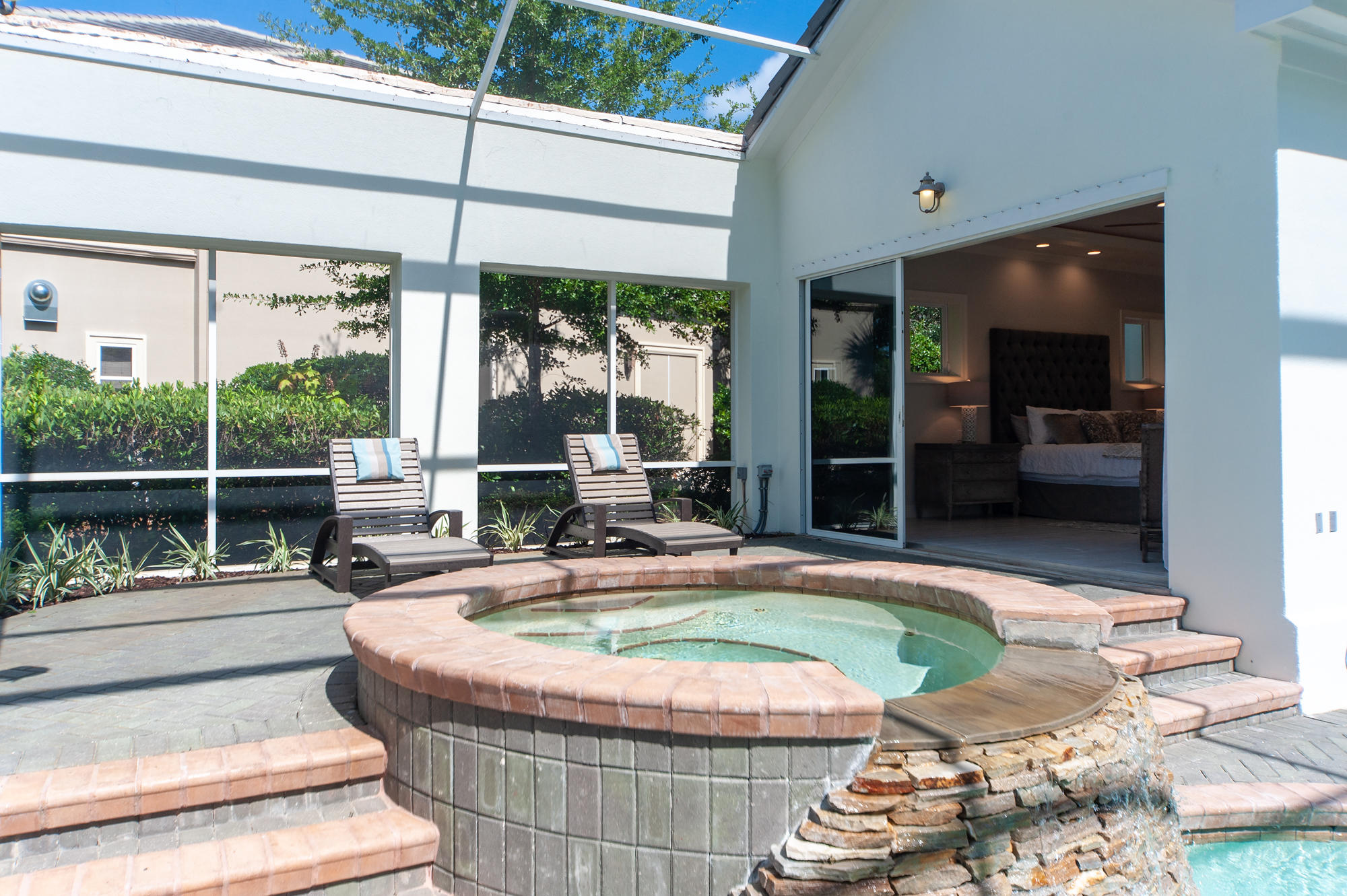 BURNT PINE - Residential