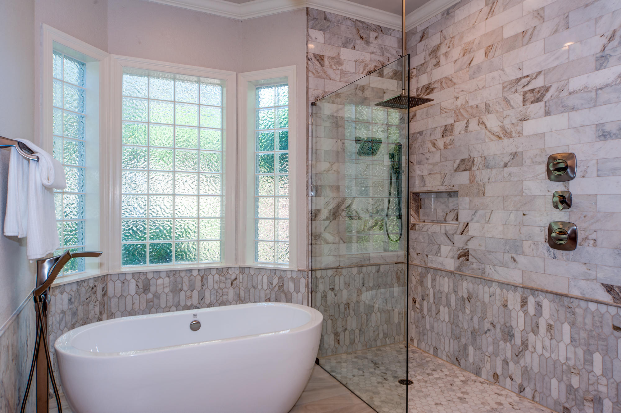 BURNT PINE - Residential