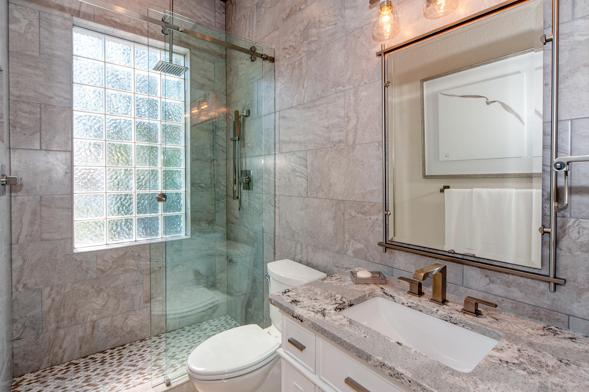 BURNT PINE - Residential