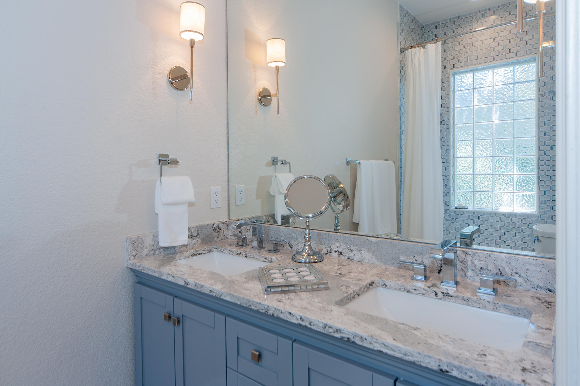 BURNT PINE - Residential