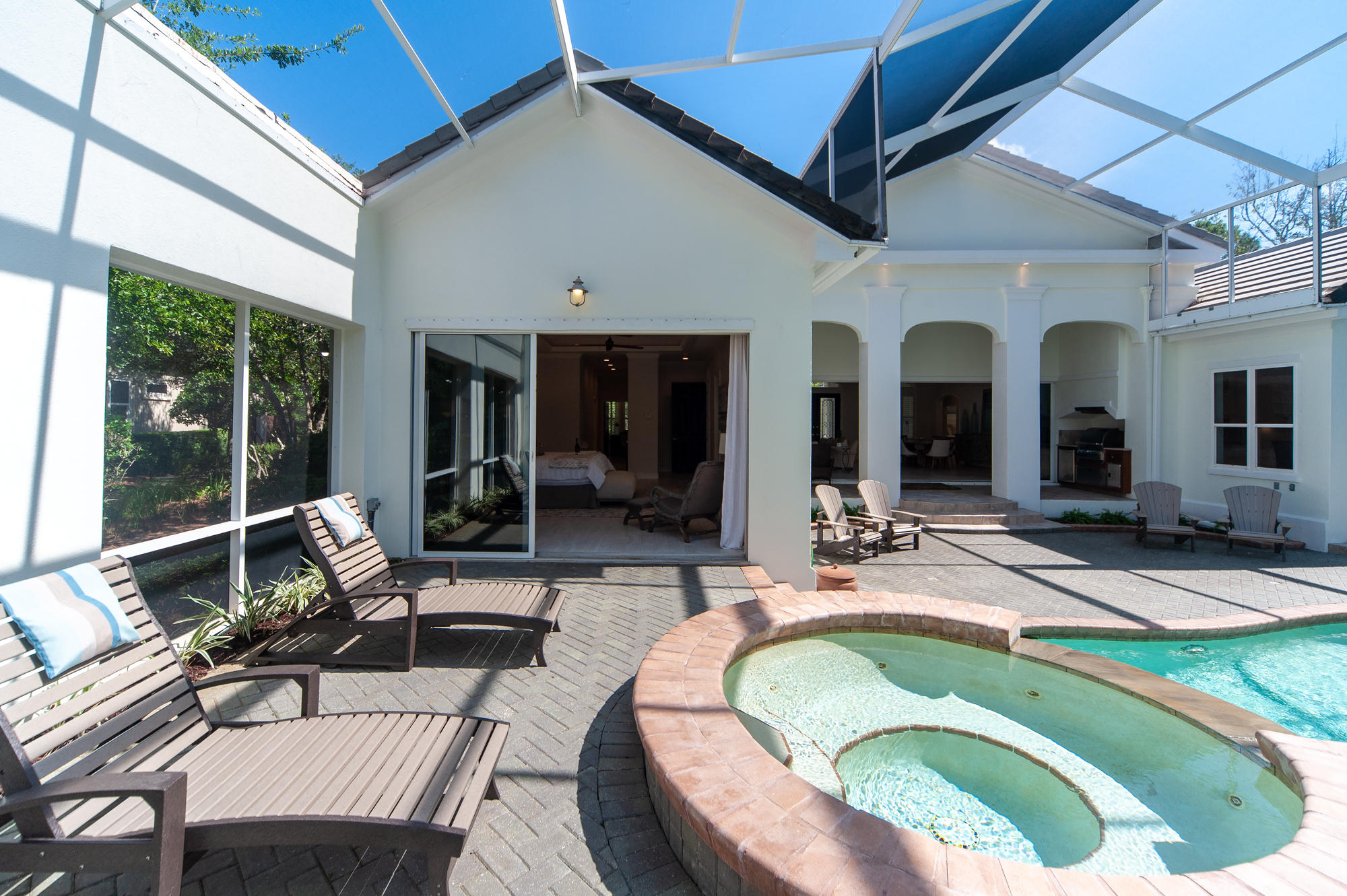 BURNT PINE - Residential