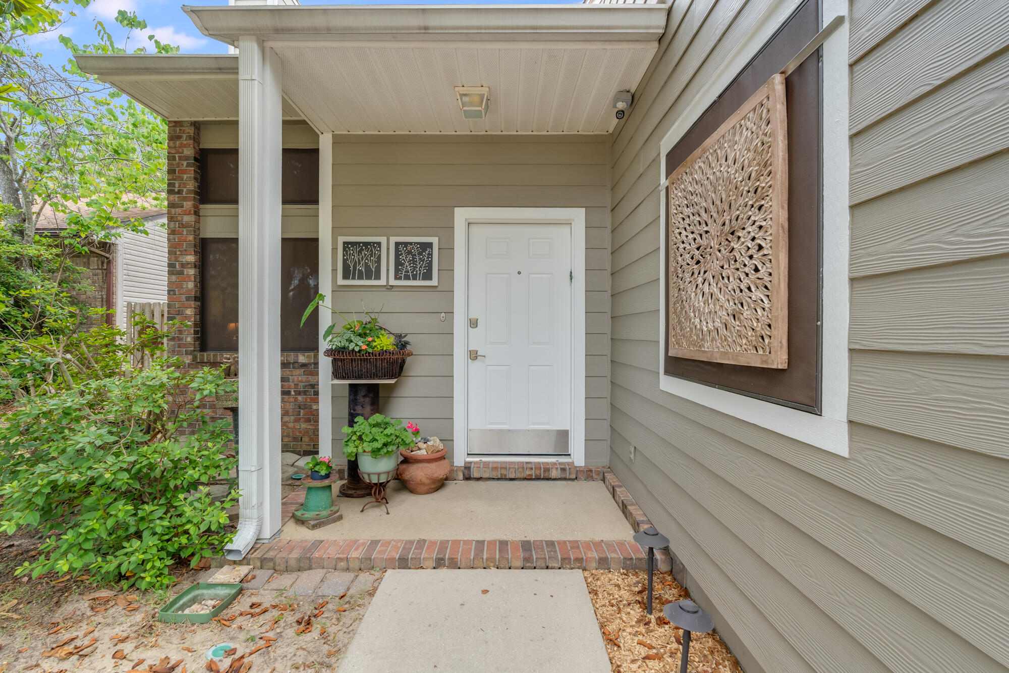 1002 Alderwood Way