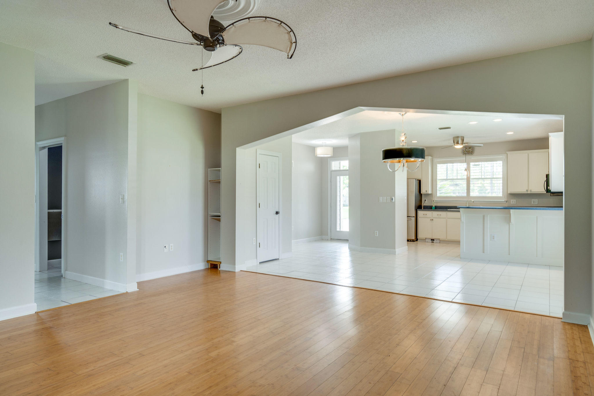 Escada S/D - Residential