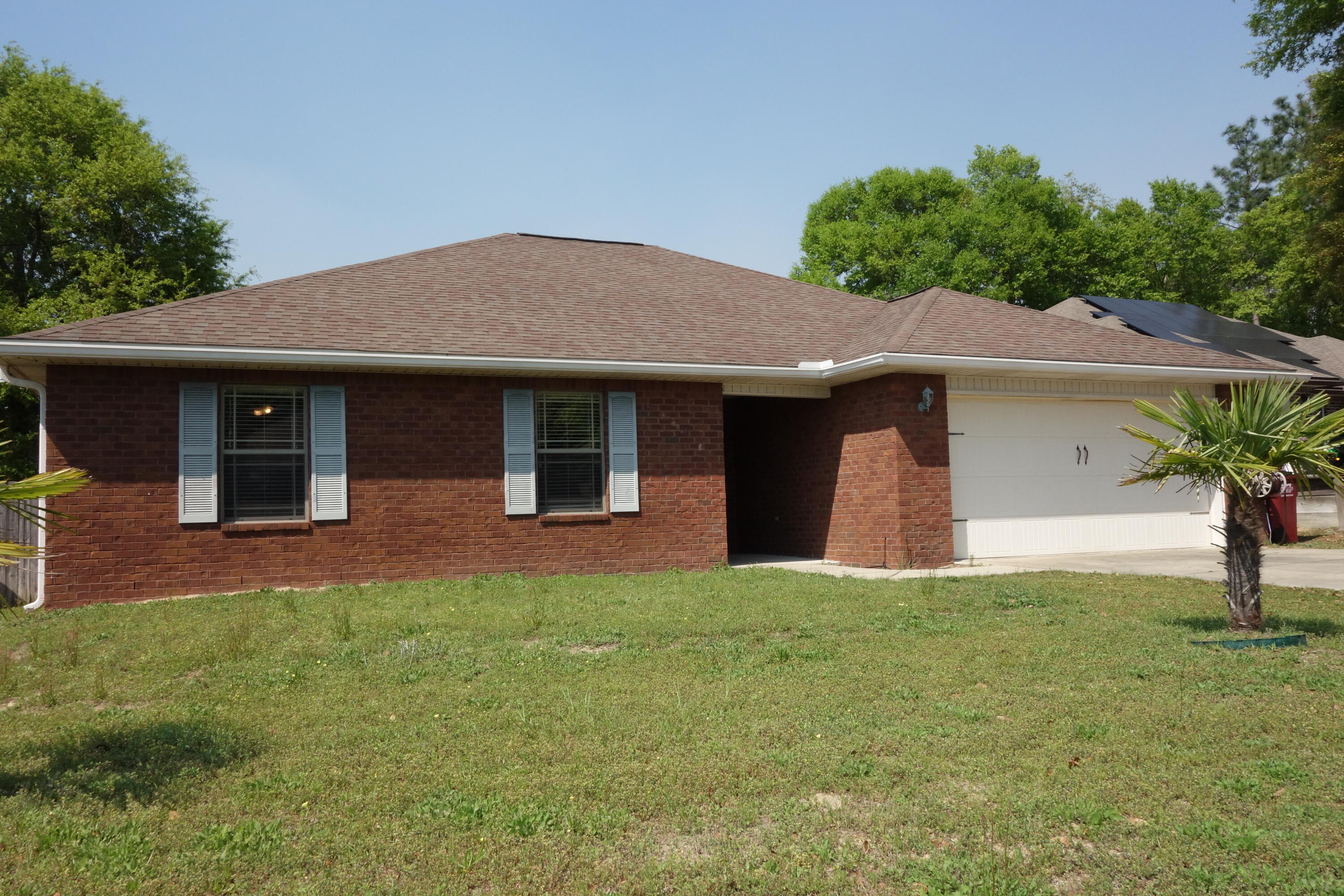 This charming all brick 3 bedroom 2 bath house in the heart of Crestview and just a short stroll to Walker Elementary is move-in ready! The kitchen has granite countertops, warm wood cabinets, and stainless-steel appliances. LVP in the great room, designer tile in the dining and kitchen, and carpet in the bedrooms. Split floor plan for maximum privacy. There is a fabulous room off the back of the house that can be used for a den, office, playroom or craft room. The master bath has dual sinks, soaker tub, separate shower and private WC. Located on a private cul-de-sac street in a great neighborhood with no HOAs so, come see this awesome home for yourself! Buyers to verify all information they deem important.