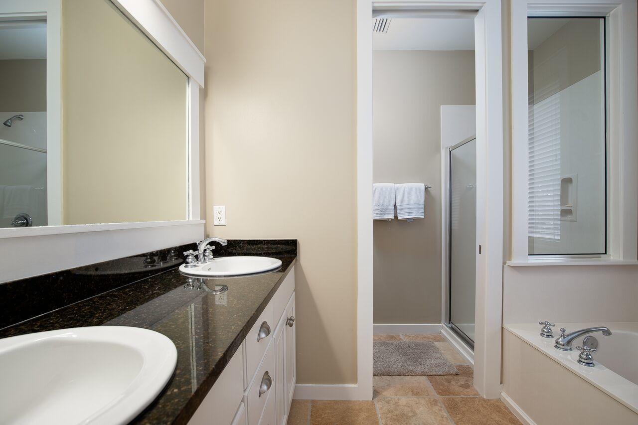 LAUREL GROVE - Residential