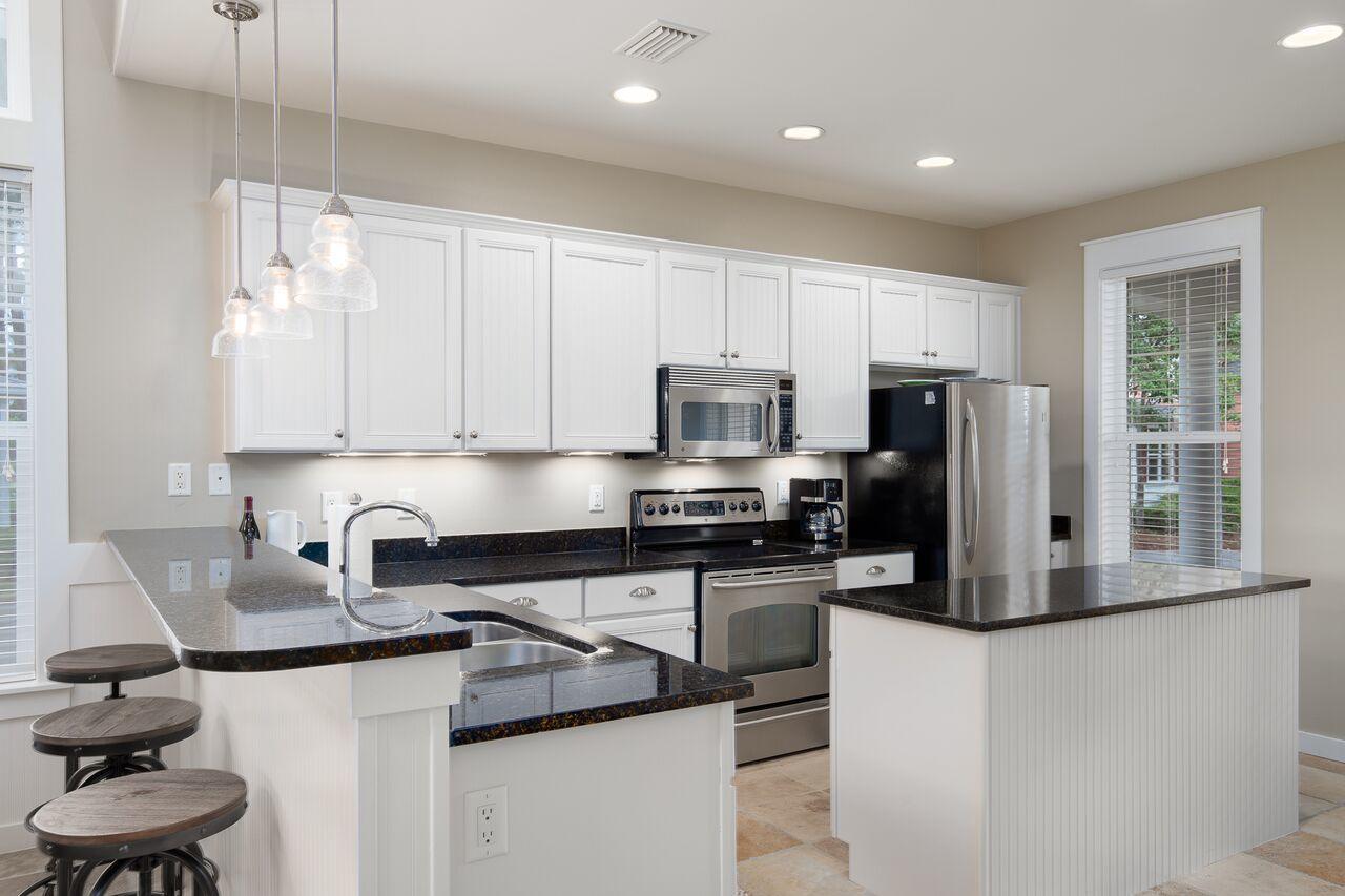 LAUREL GROVE - Residential