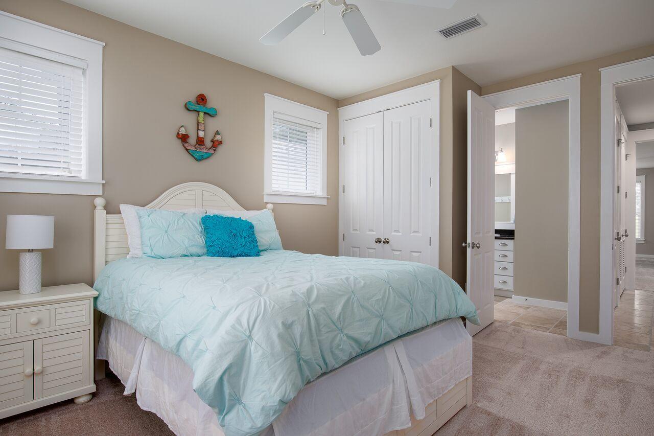 LAUREL GROVE - Residential