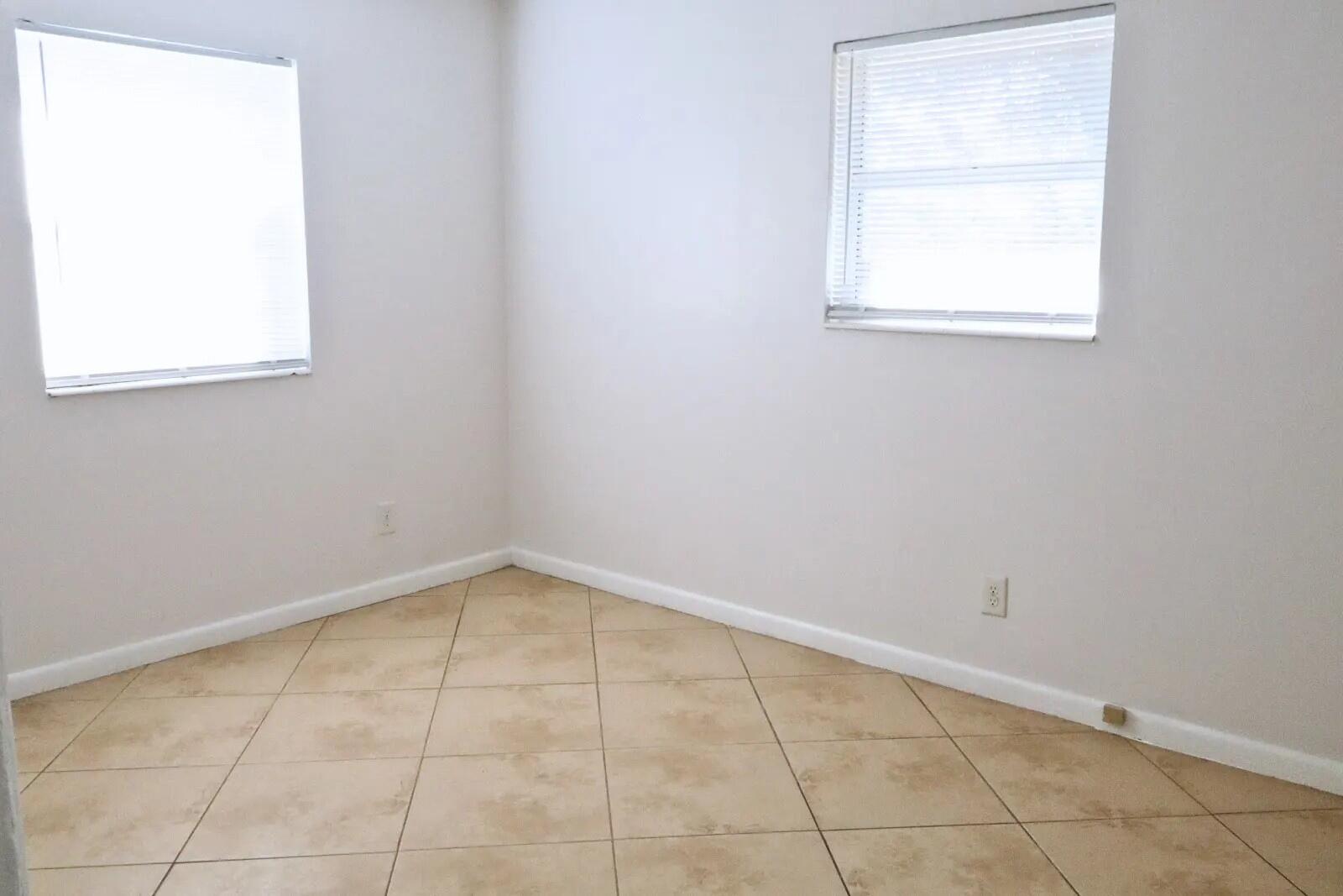 MARY ESTHER HEIGHTS - Residential Lease