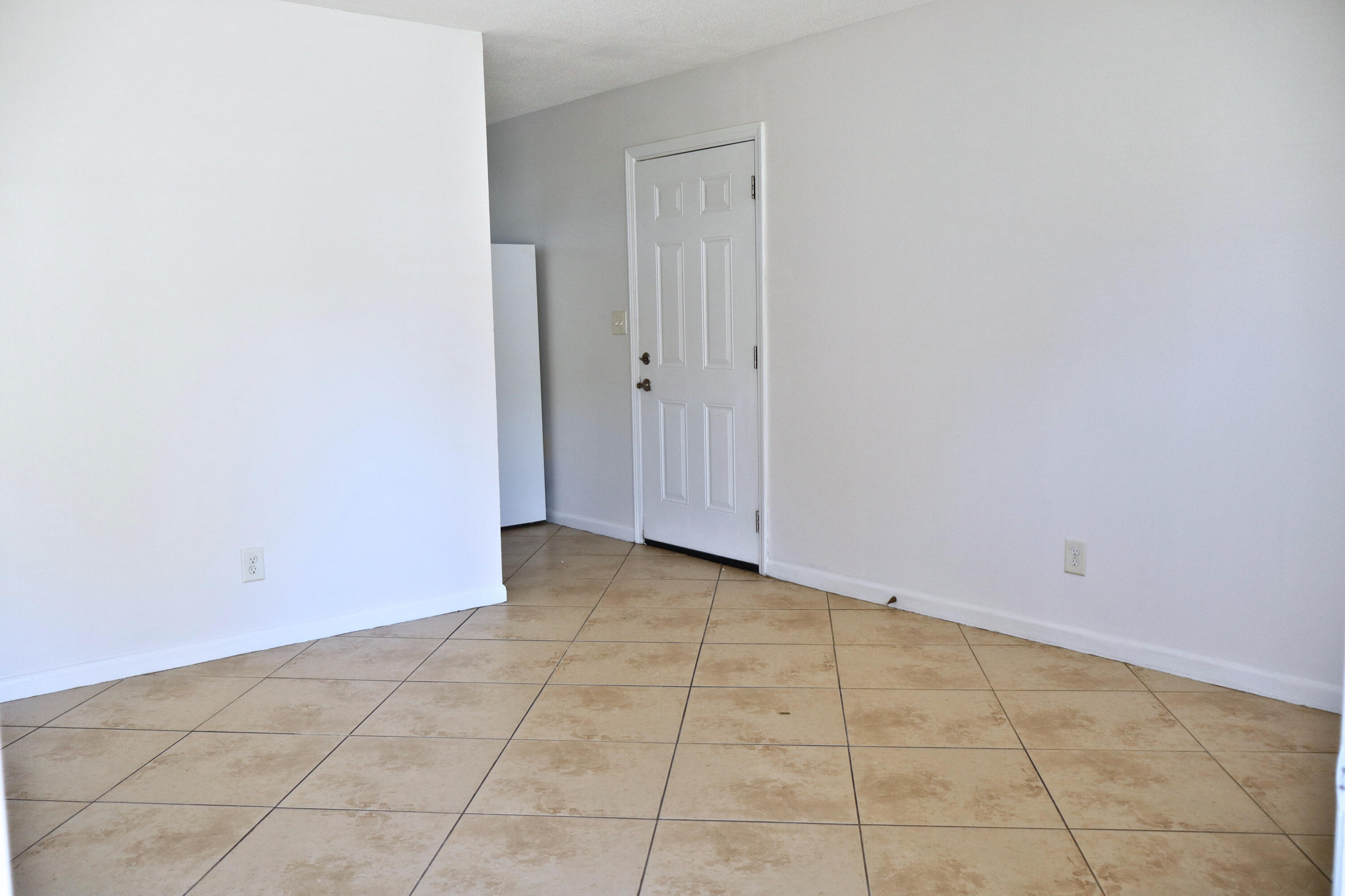 MARY ESTHER HEIGHTS - Residential Lease