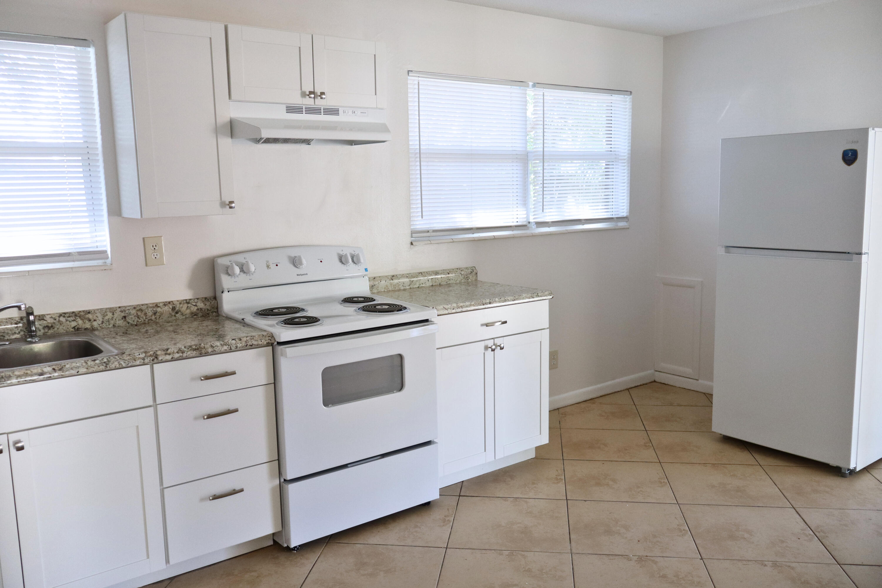 MARY ESTHER HEIGHTS - Residential Lease