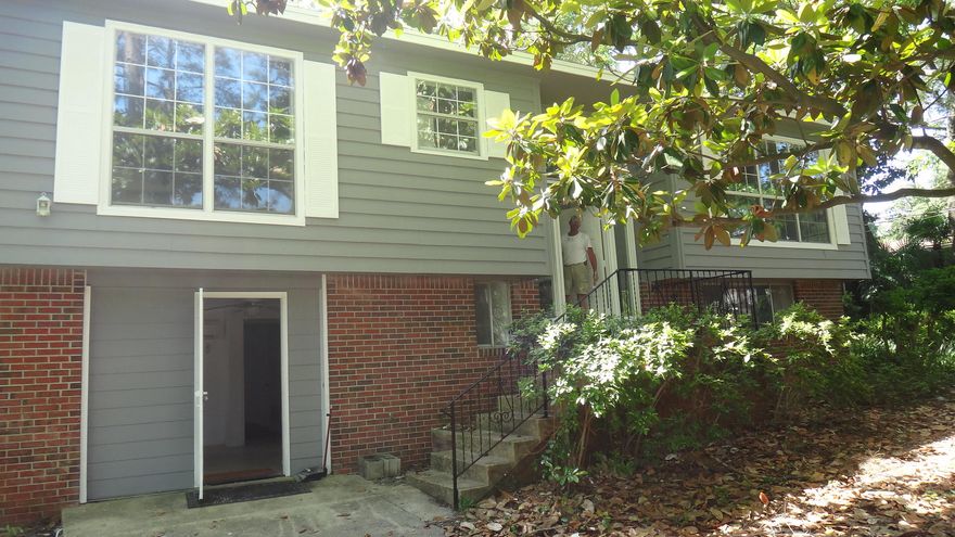 Tired of short-sales? Check out this bank owned home in Ft. Walton Beach. Close to schools, shopping, beaches and Eglin AFB. Large lot with large trees, Family Room with fireplace, new HVAC. Ask about possible Seller Financing. Seller to provide $3500 Appliance Concession. ***Buyer is responsible for personally verifying details about this property. Any information contained in this listing is believed to be accurate but is not guaranteed.***