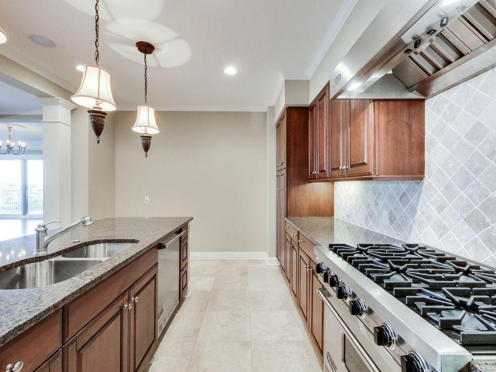 ONE WATER PLACE AT KELLY PLANTATION - Residential