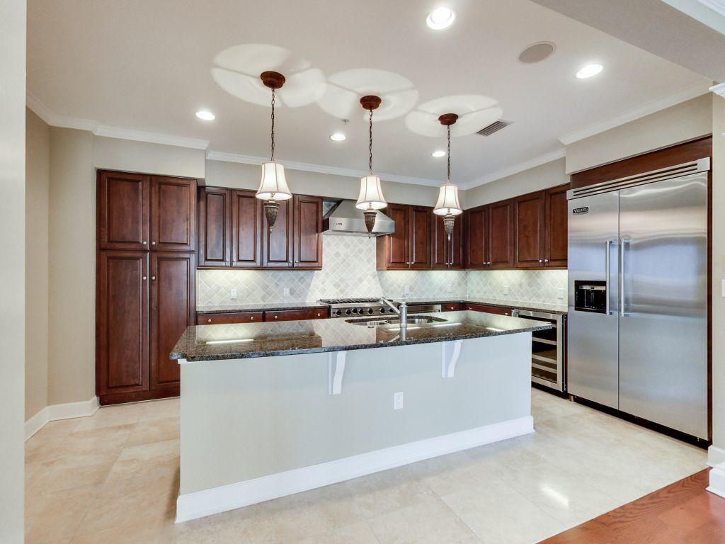 ONE WATER PLACE AT KELLY PLANTATION - Residential