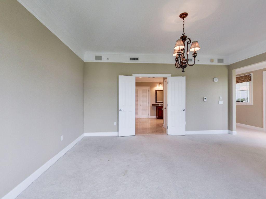 ONE WATER PLACE AT KELLY PLANTATION - Residential