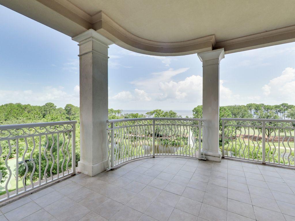 ONE WATER PLACE AT KELLY PLANTATION - Residential