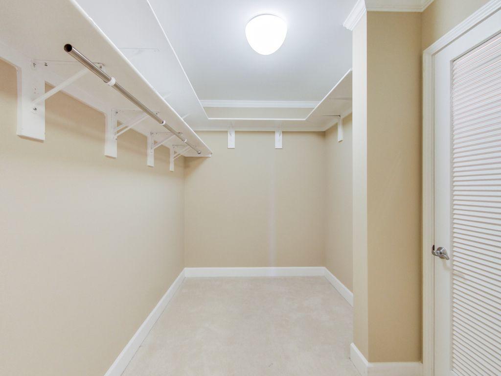 ONE WATER PLACE AT KELLY PLANTATION - Residential