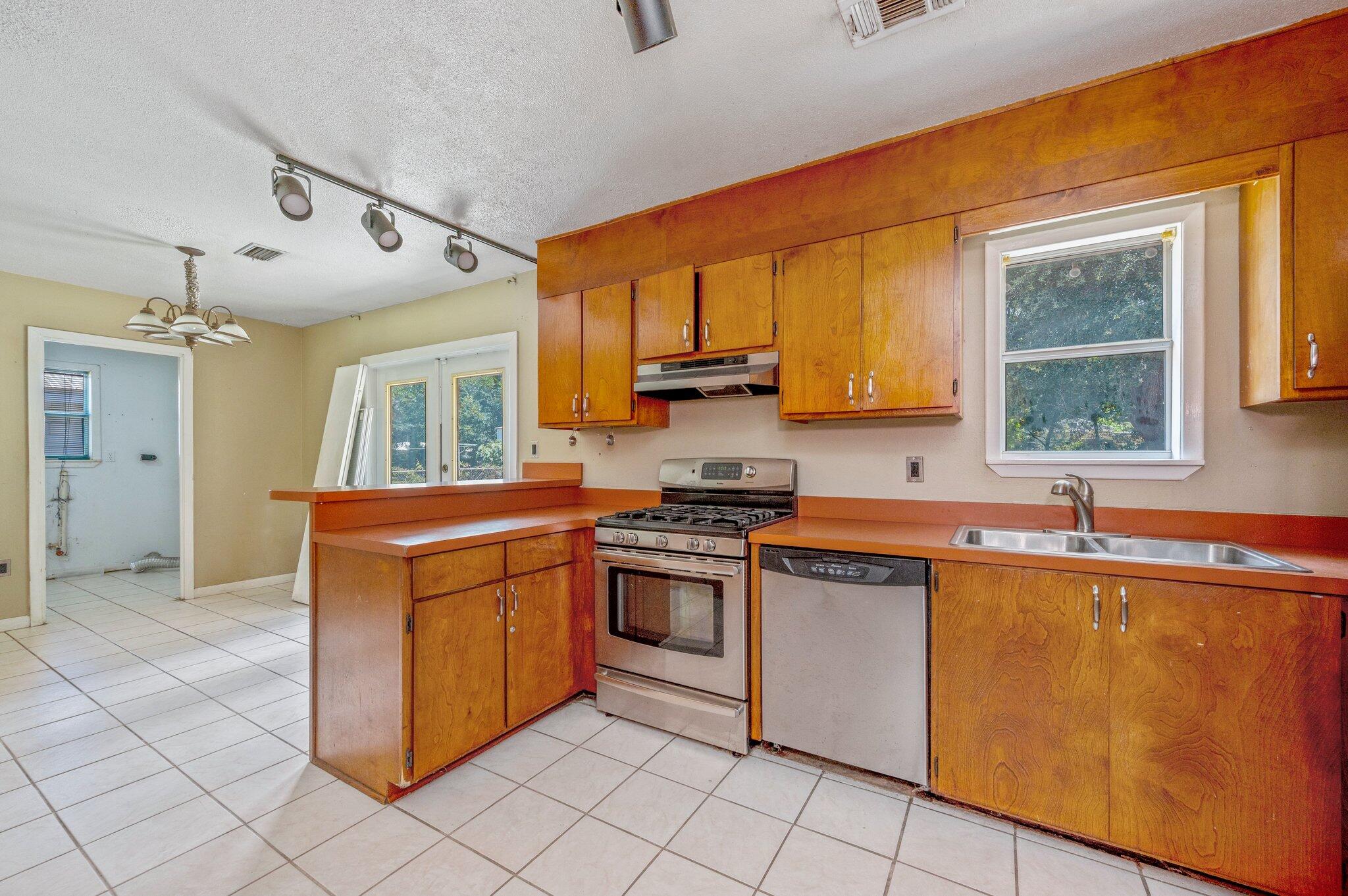 OLDE FORT WALTON - Residential
