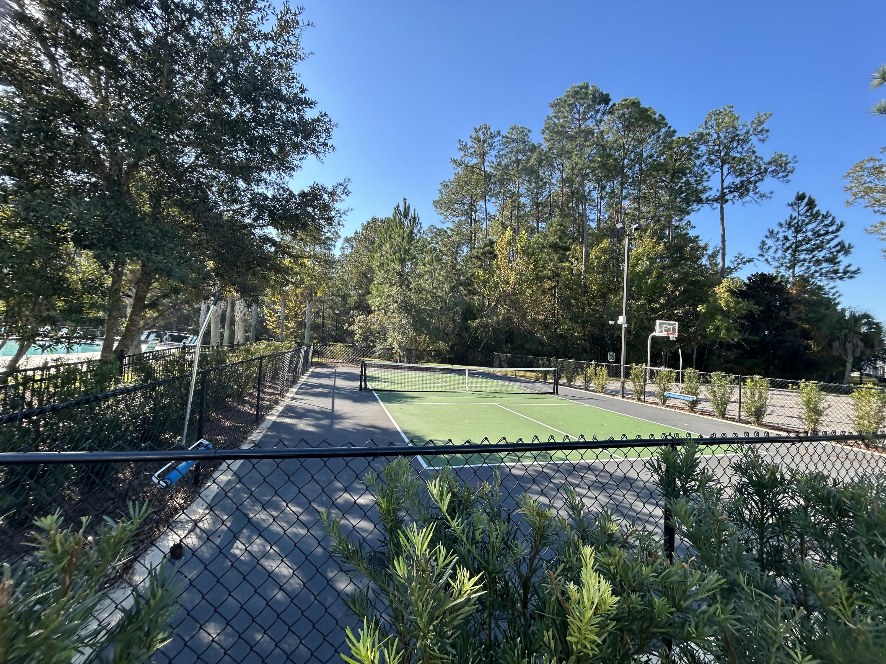 VERANDAS OF FREEPORT, THE - Residential Lease