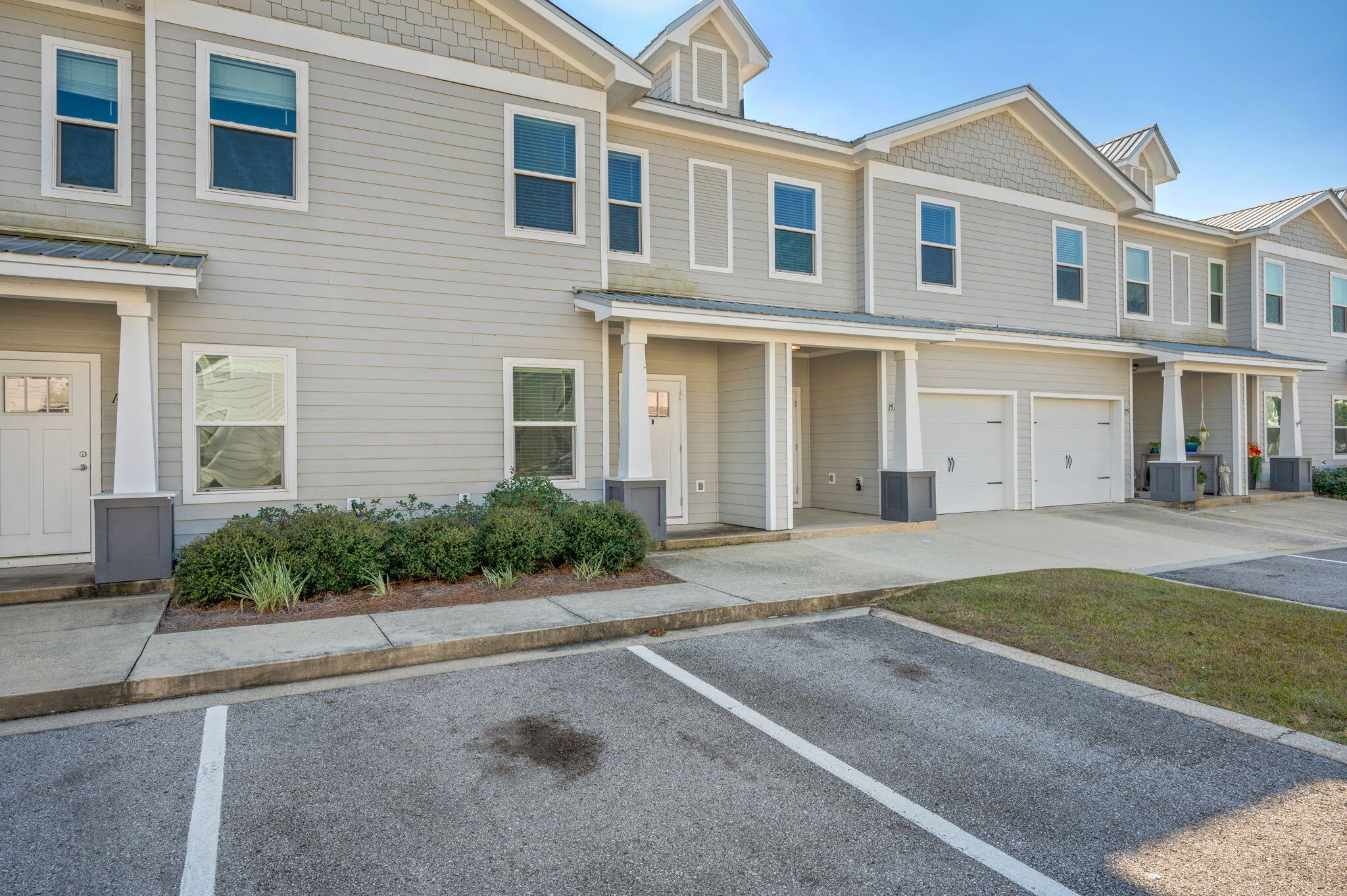 VERANDAS OF FREEPORT, THE - Residential Lease