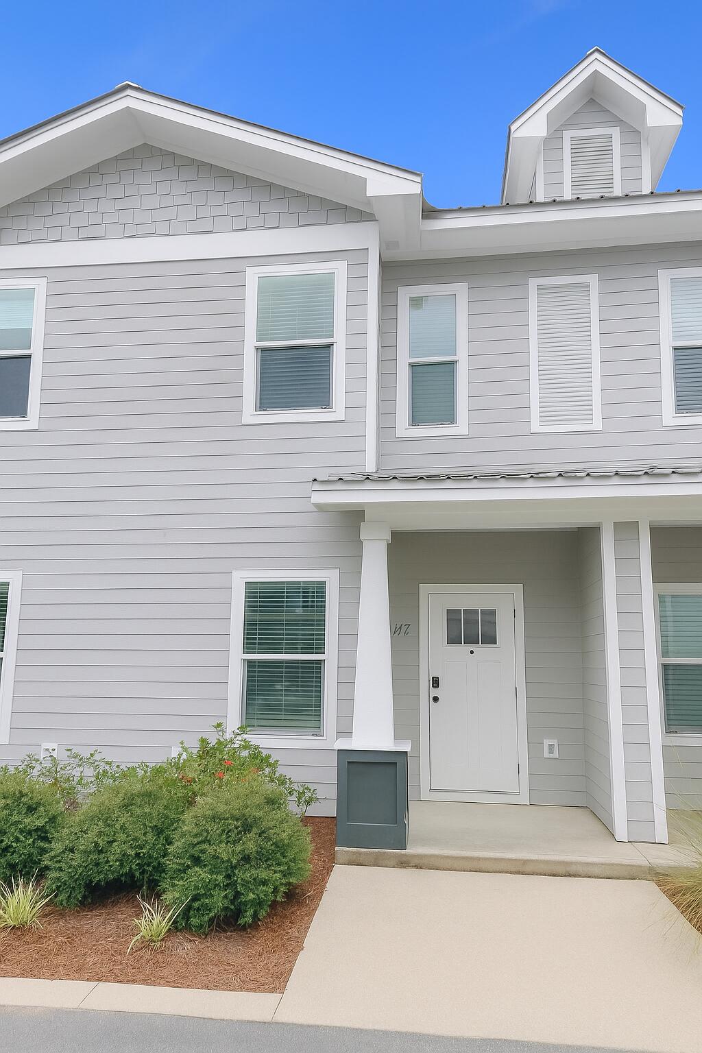 VERANDAS OF FREEPORT, THE - Residential Lease