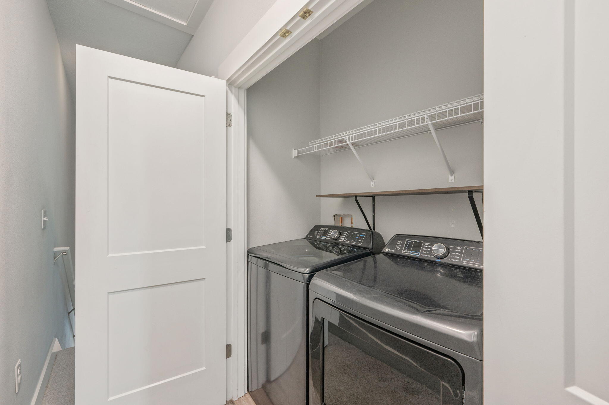 VERANDAS OF FREEPORT, THE - Residential Lease